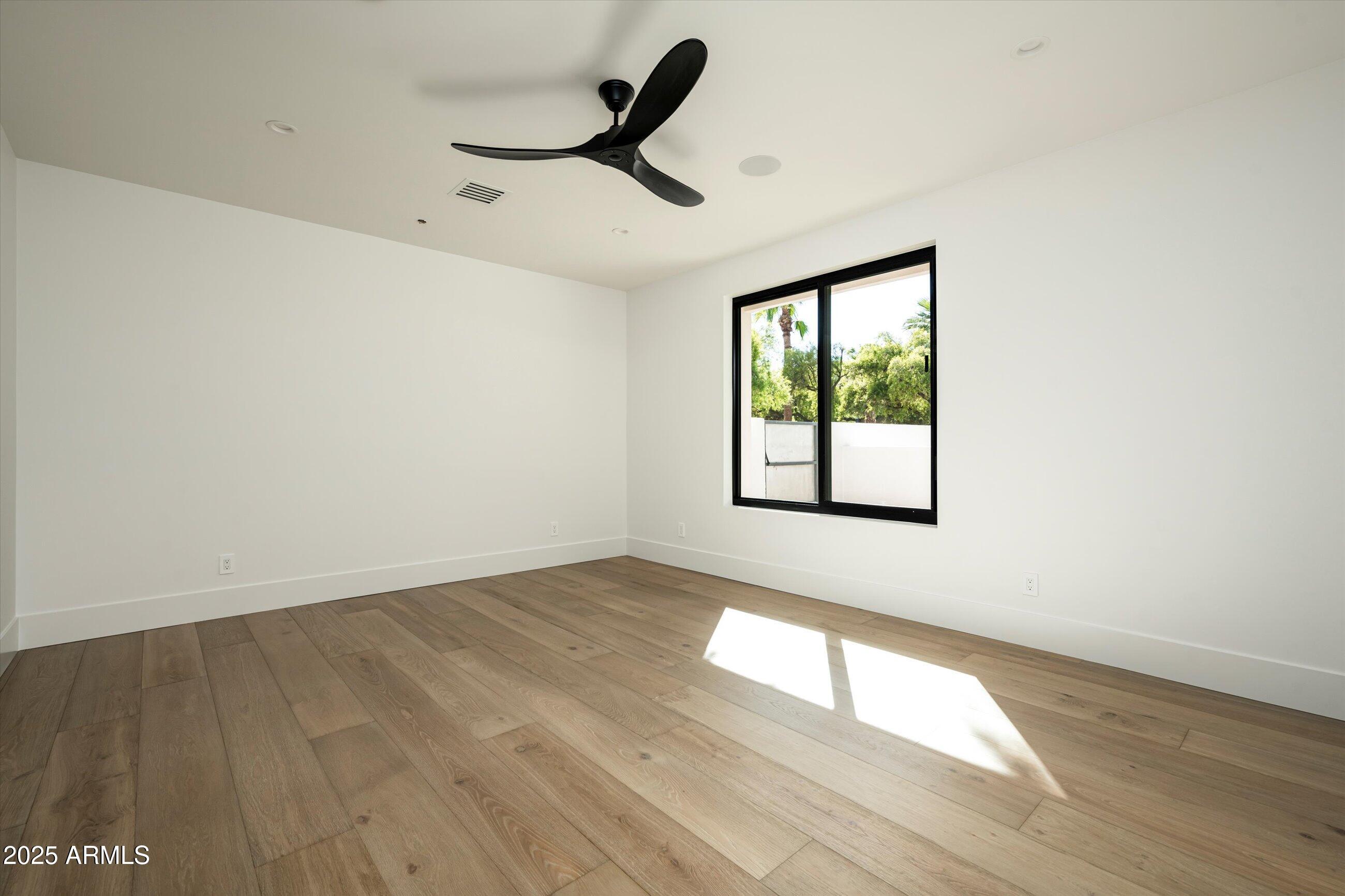 6748 E BERNEIL Lane, Paradise Valley