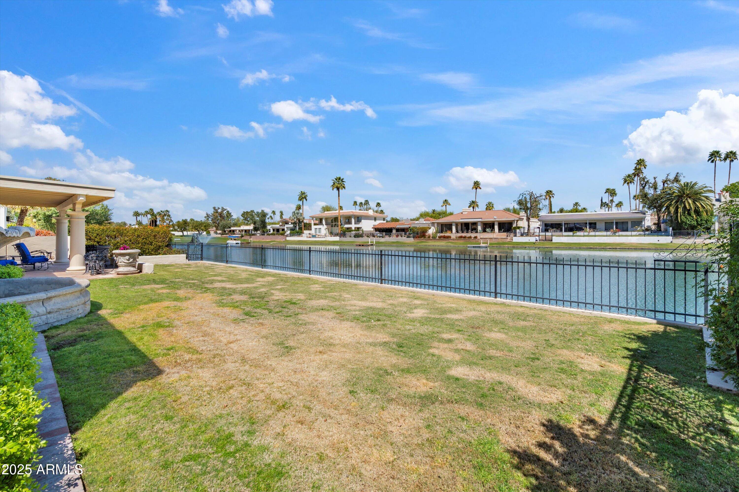 8156 E DEL CAPITAN Drive, Scottsdale