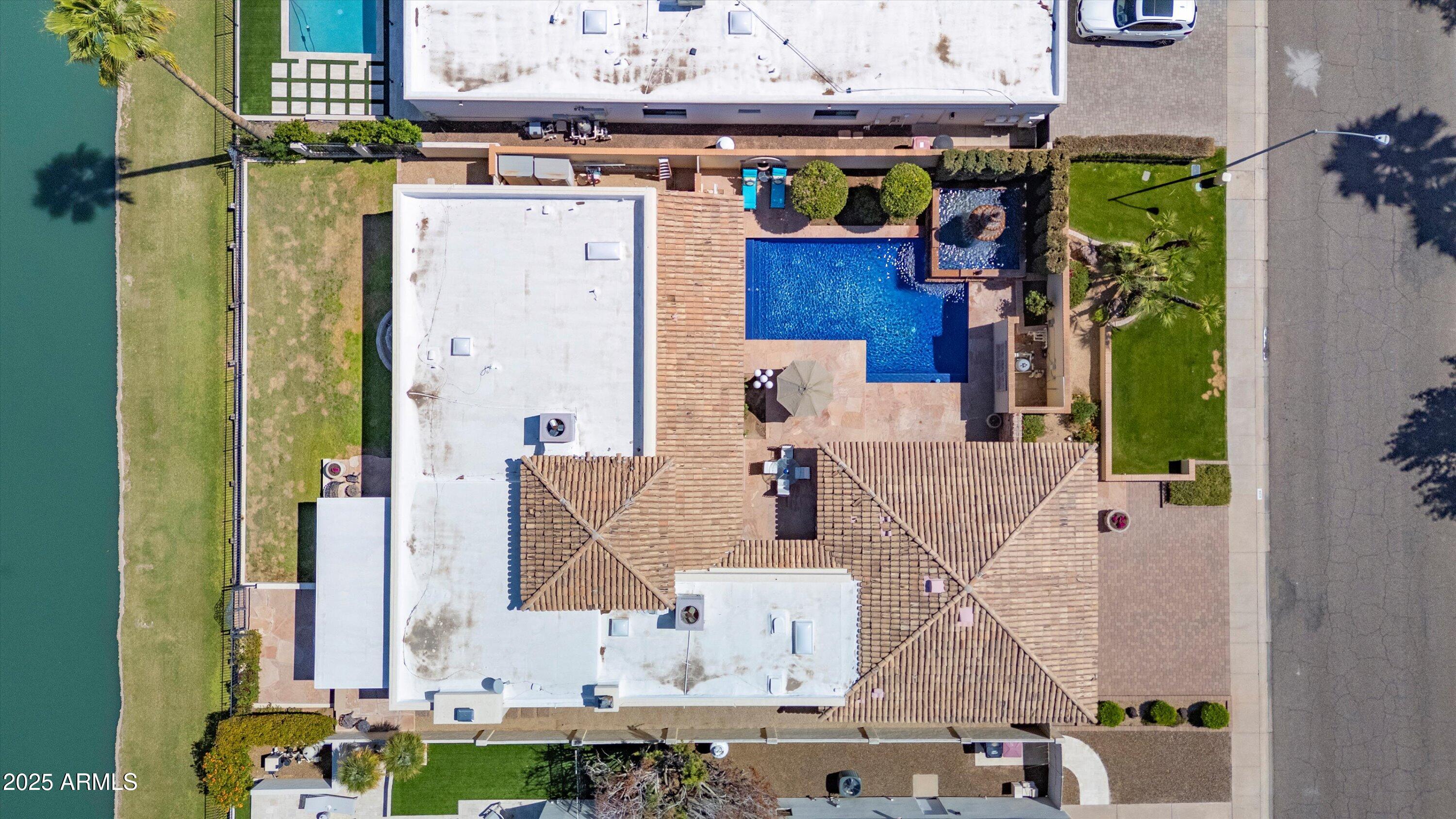 8156 E DEL CAPITAN Drive, Scottsdale