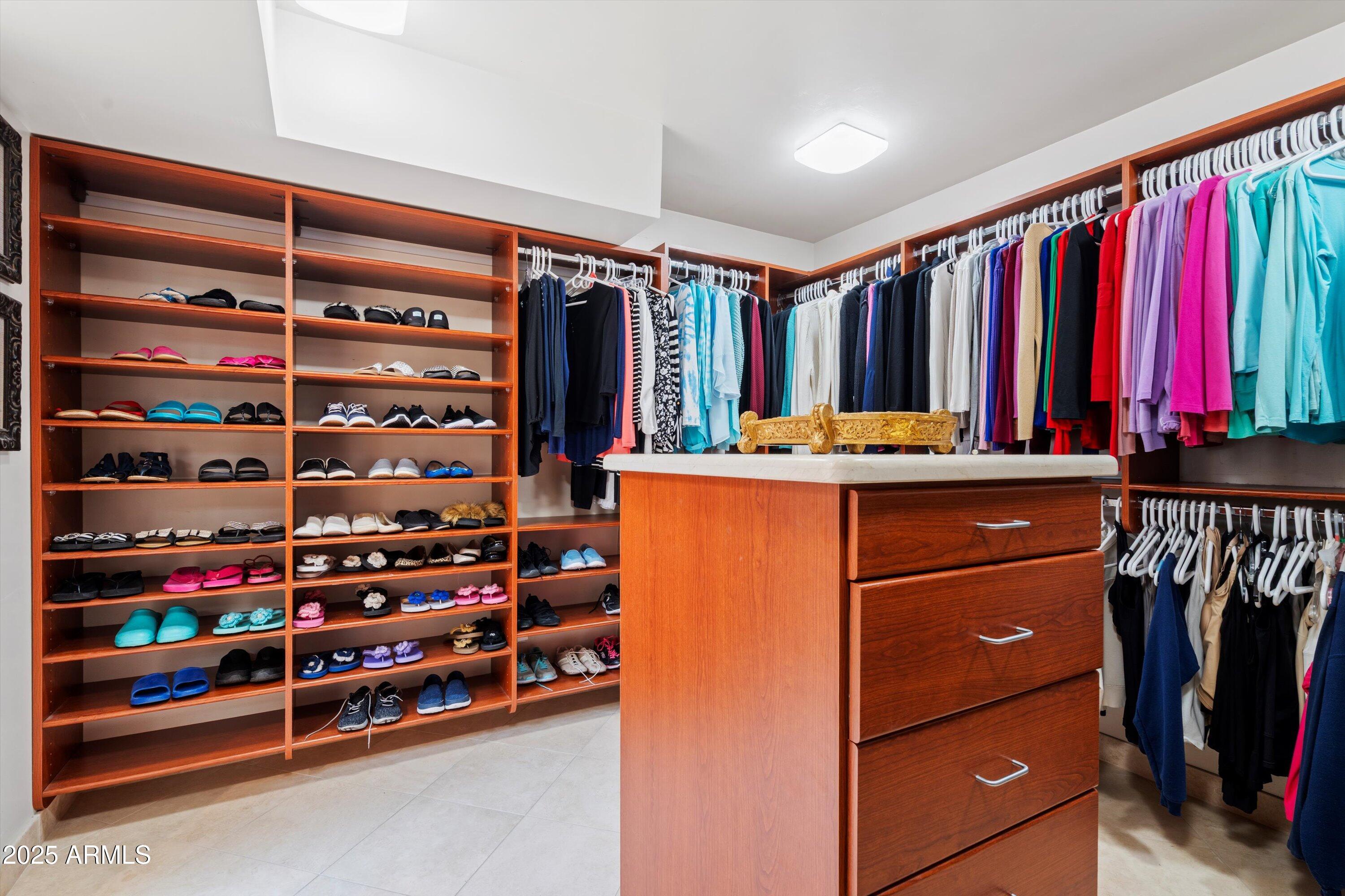 8156 E DEL CAPITAN Drive, Scottsdale