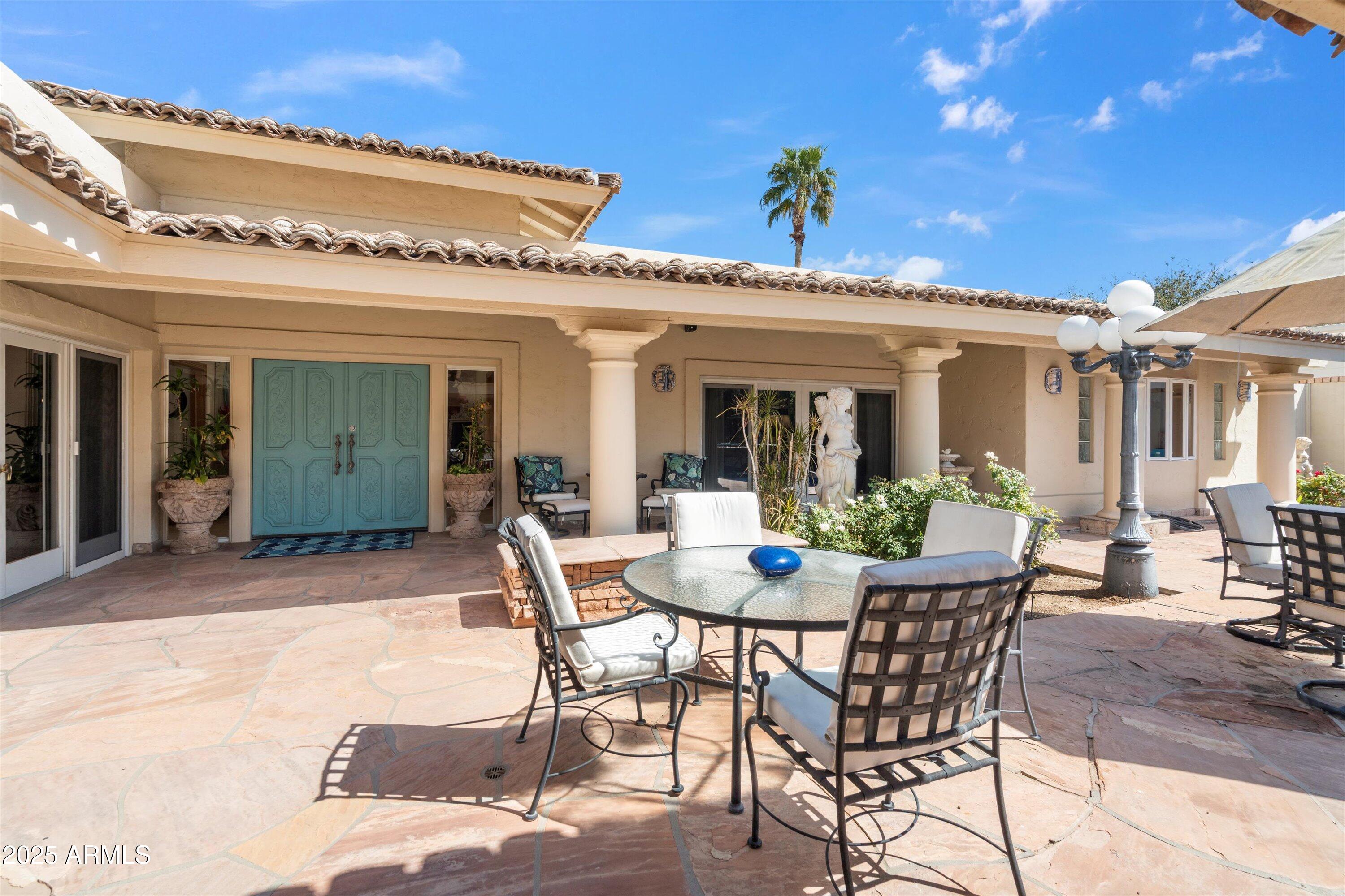 8156 E DEL CAPITAN Drive, Scottsdale