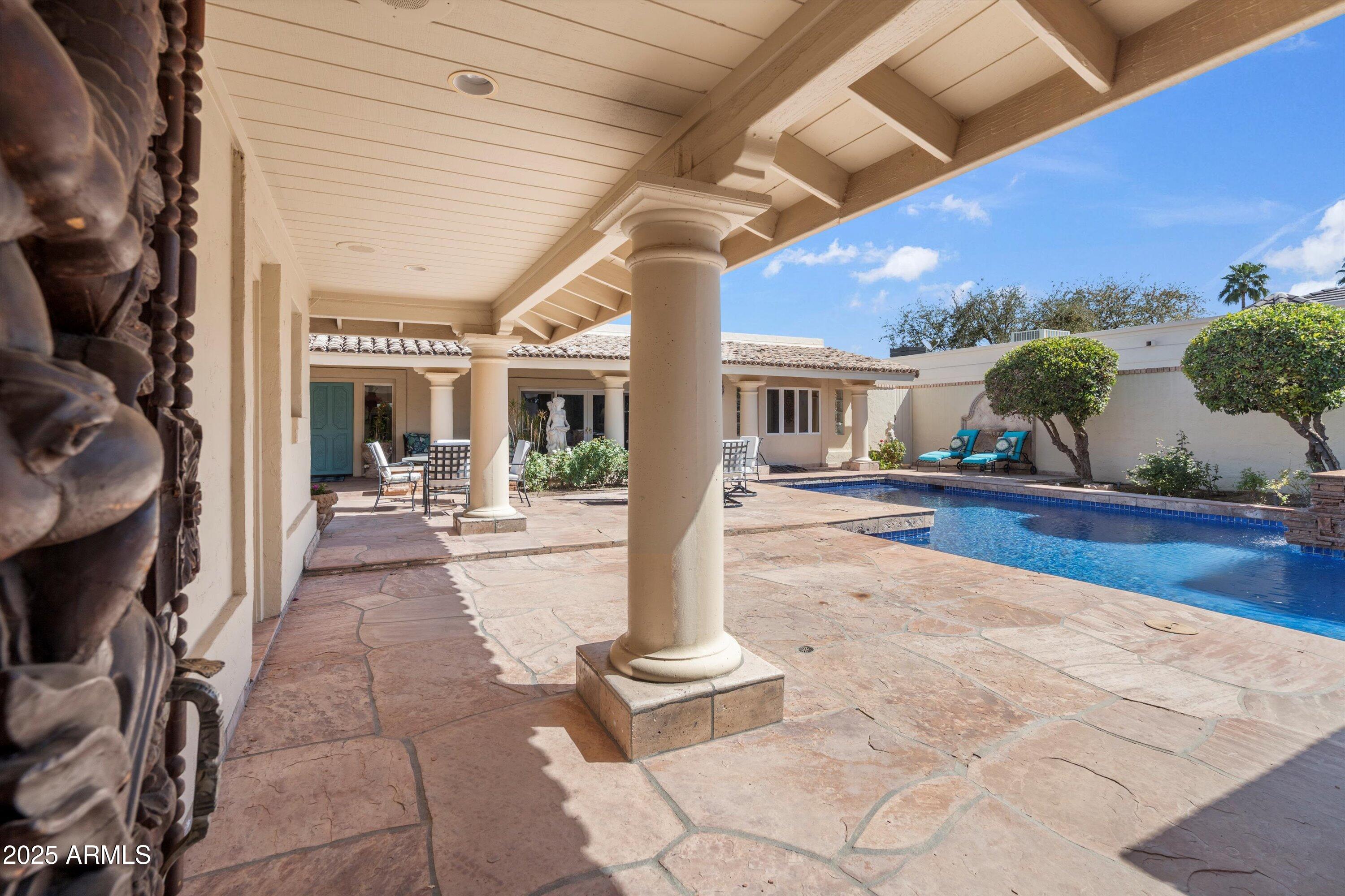 8156 E DEL CAPITAN Drive, Scottsdale