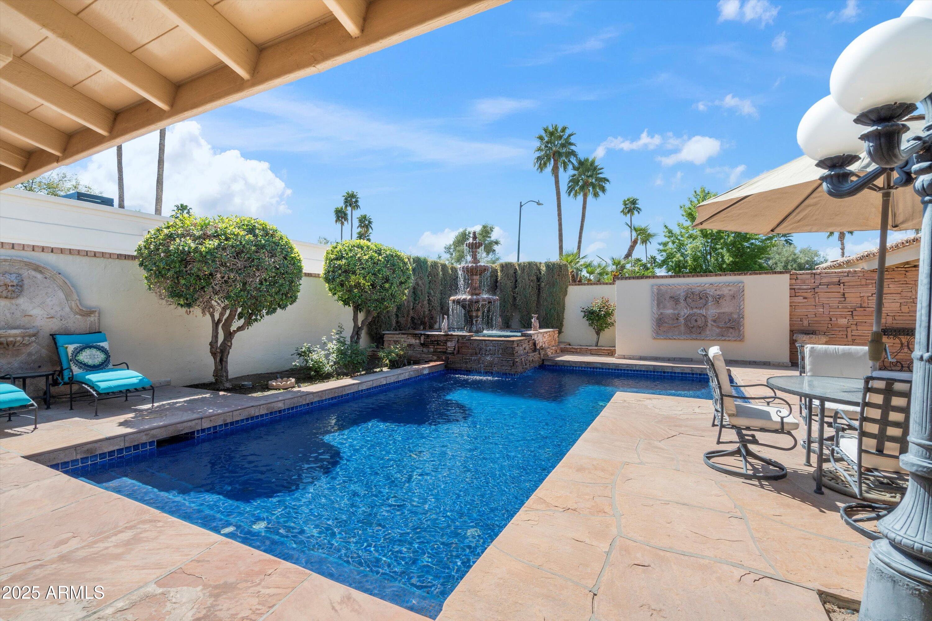 8156 E DEL CAPITAN Drive, Scottsdale