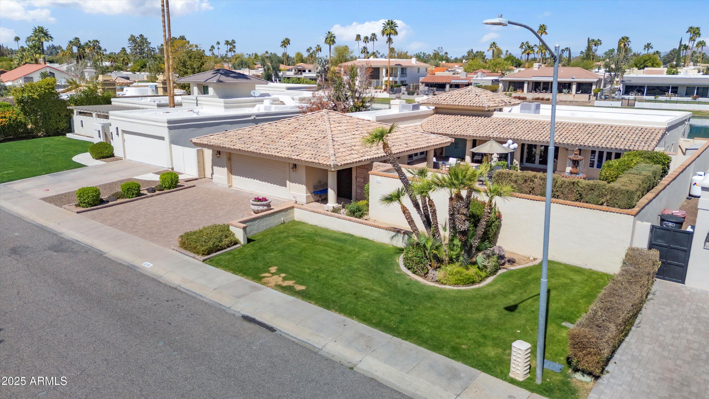 8156 E DEL CAPITAN Drive, Scottsdale