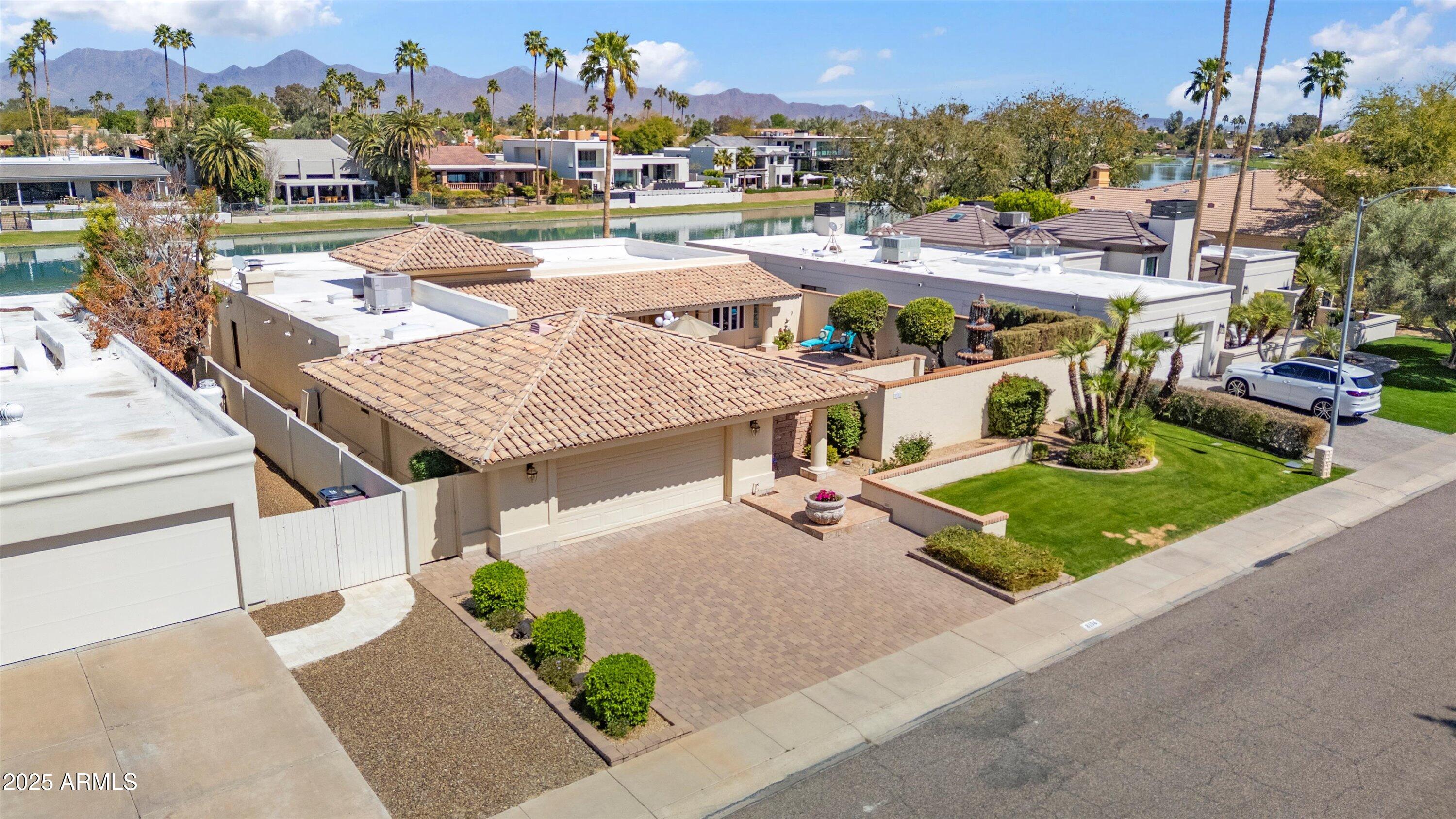 8156 E DEL CAPITAN Drive, Scottsdale