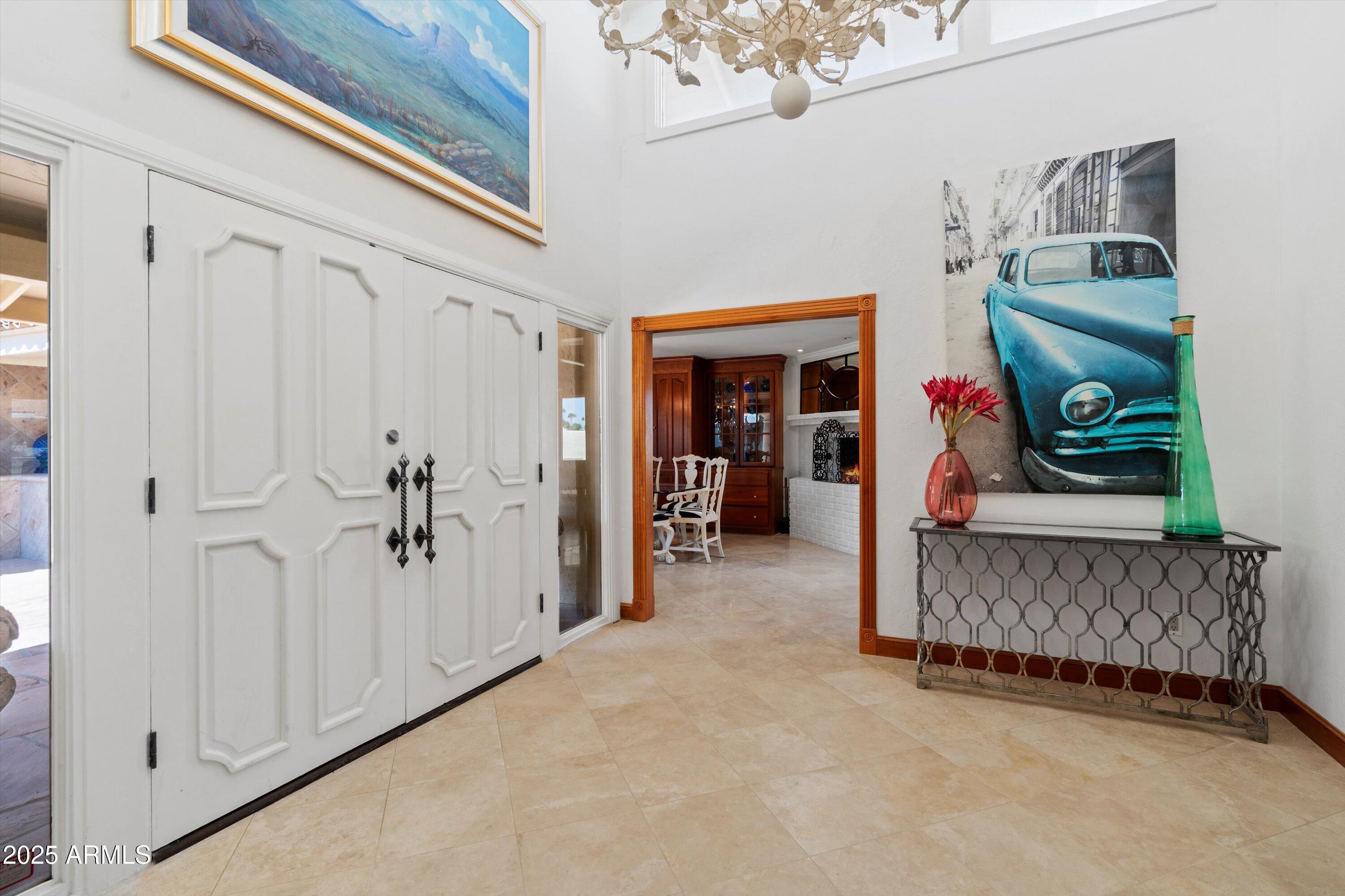 8156 E DEL CAPITAN Drive, Scottsdale