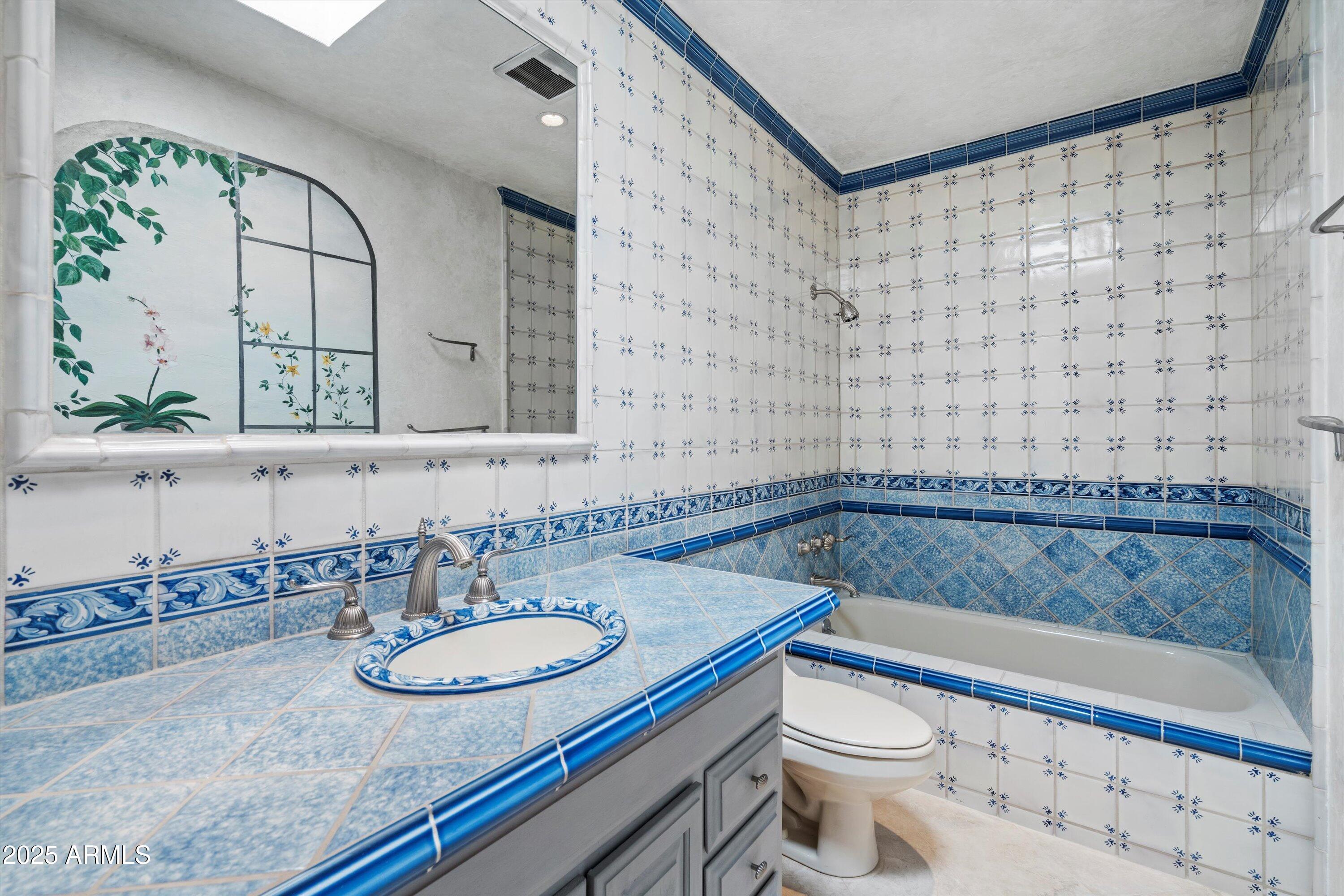 8156 E DEL CAPITAN Drive, Scottsdale