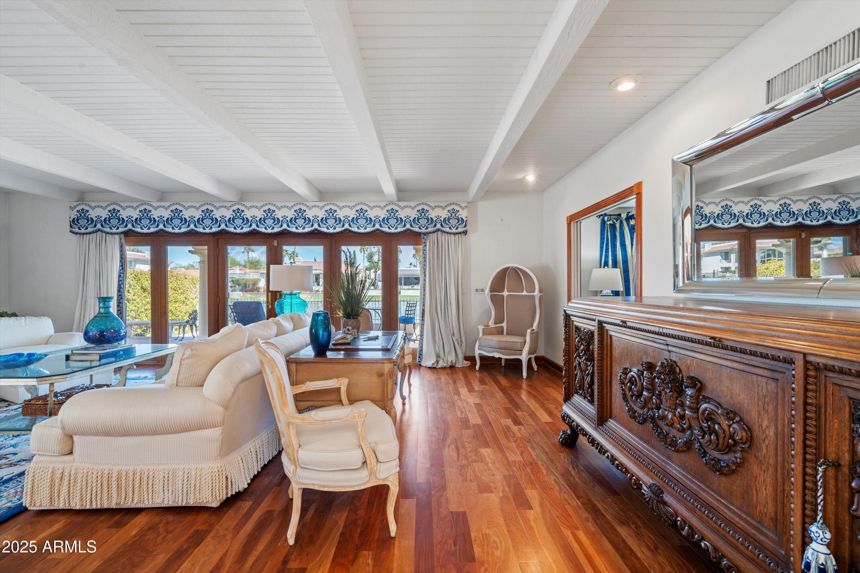 8156 E DEL CAPITAN Drive, Scottsdale