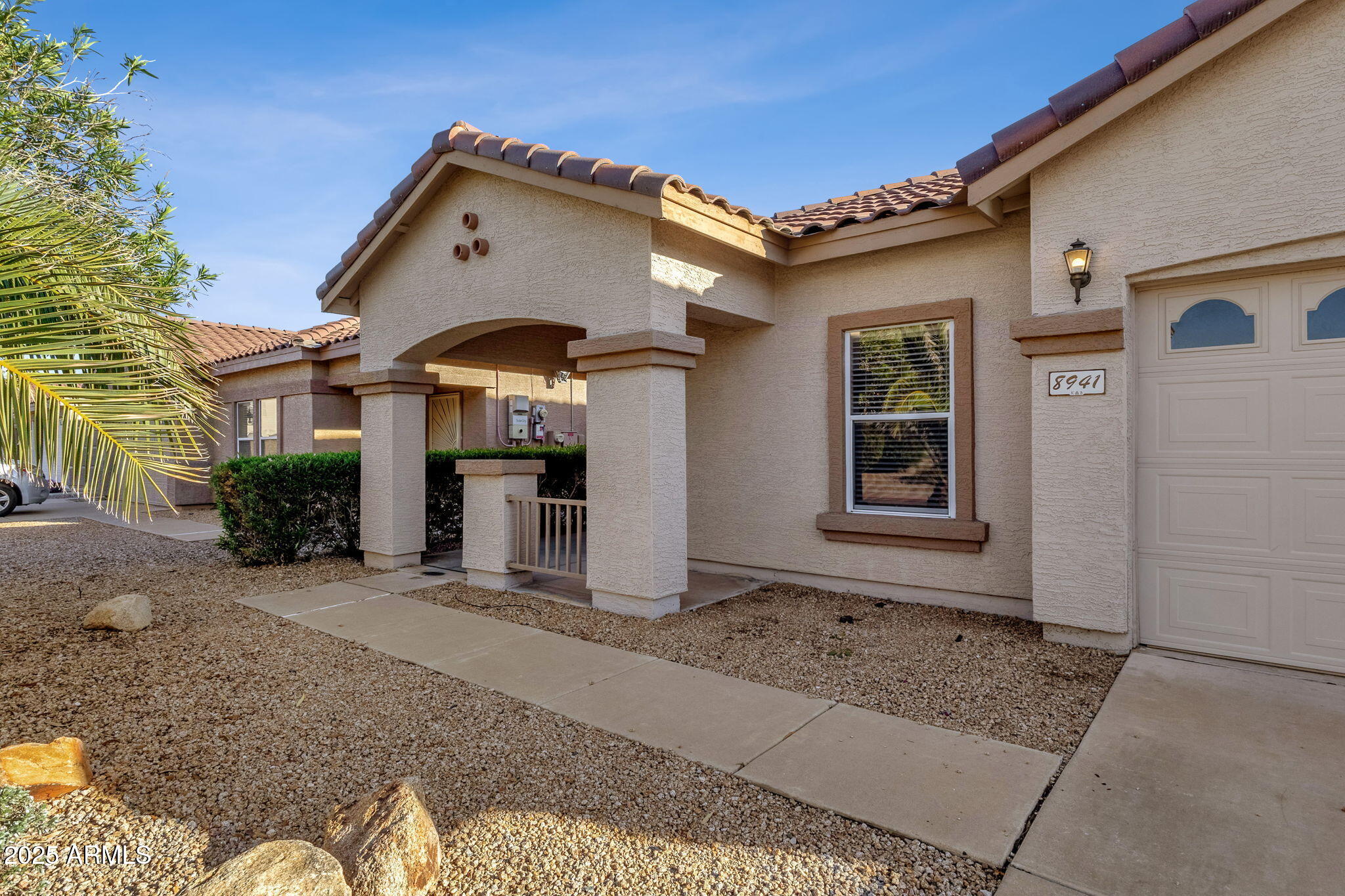 8941 E Shangri La Road