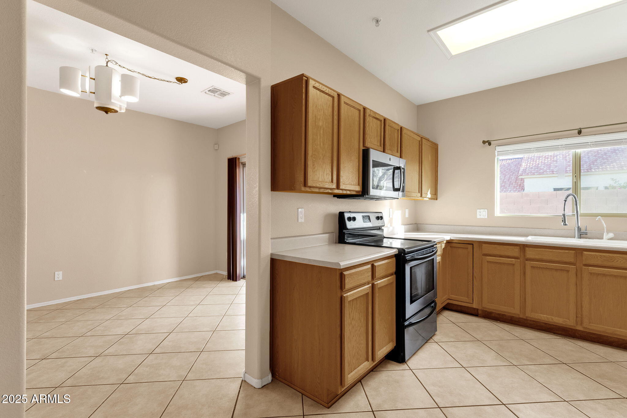 8941 E Shangri La Road