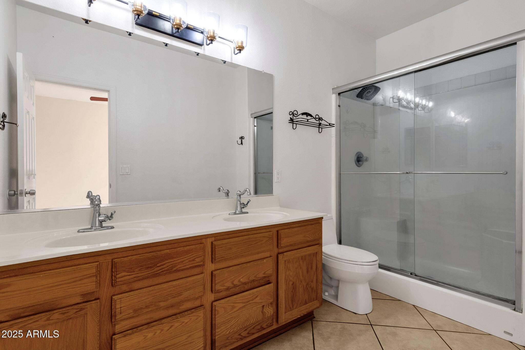 8941 E Shangri La Road