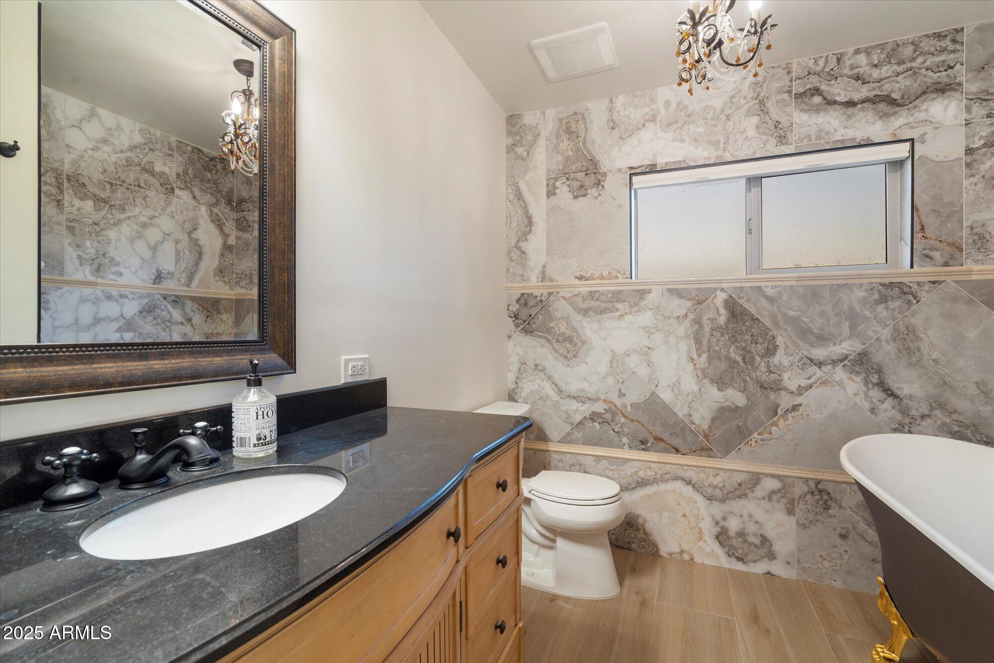 5428 E Yolantha Street