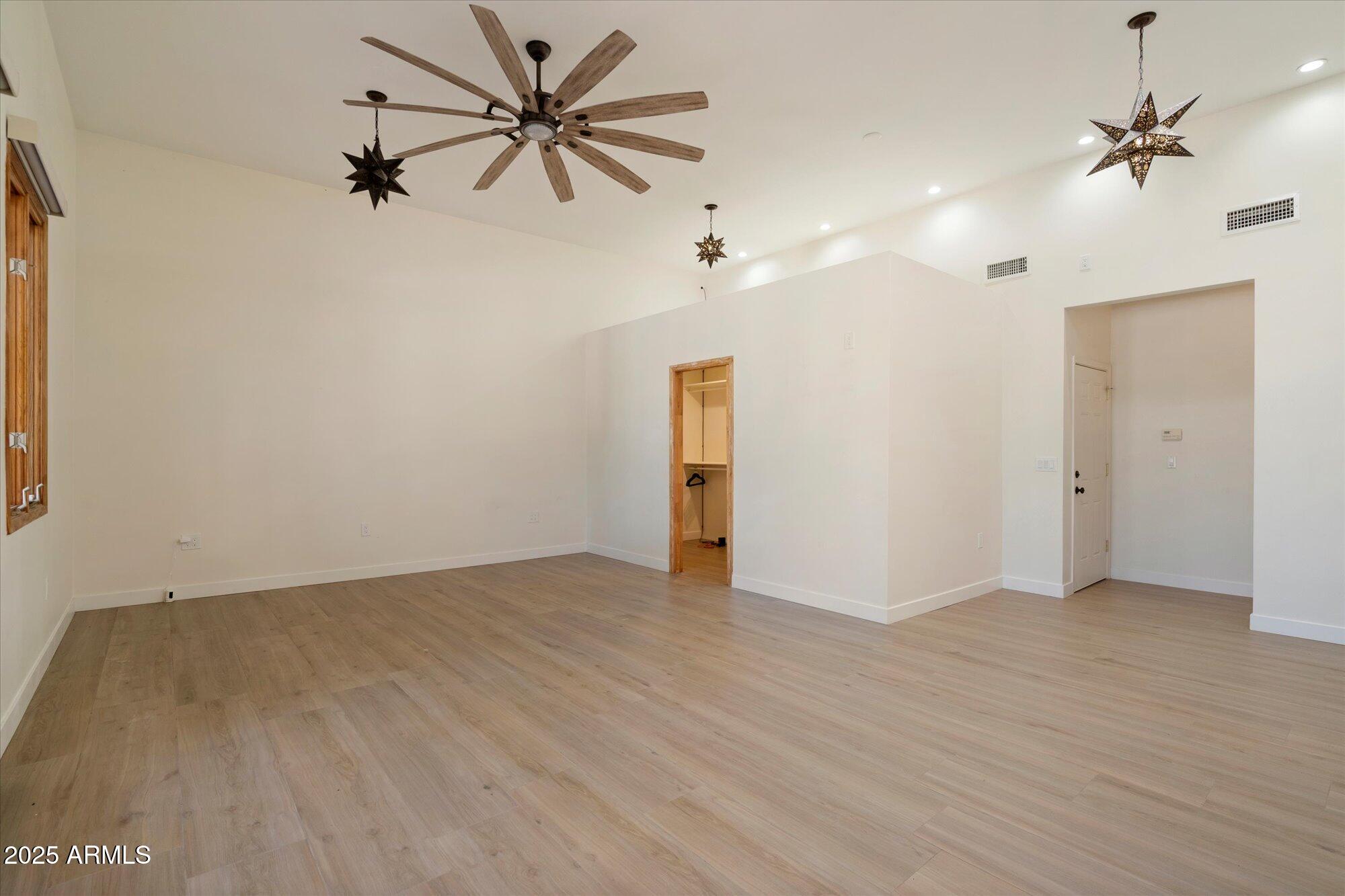 5428 E Yolantha Street