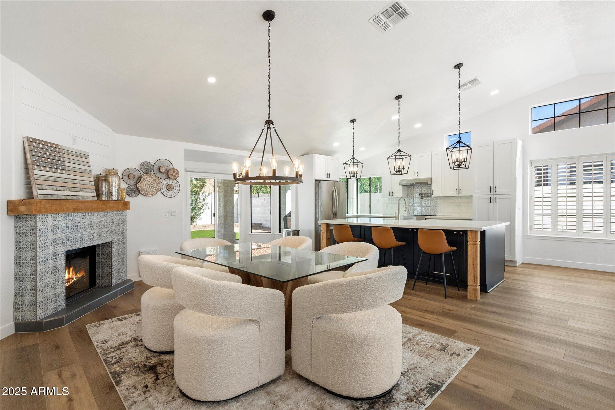 4812 E AIRE LIBRE Avenue