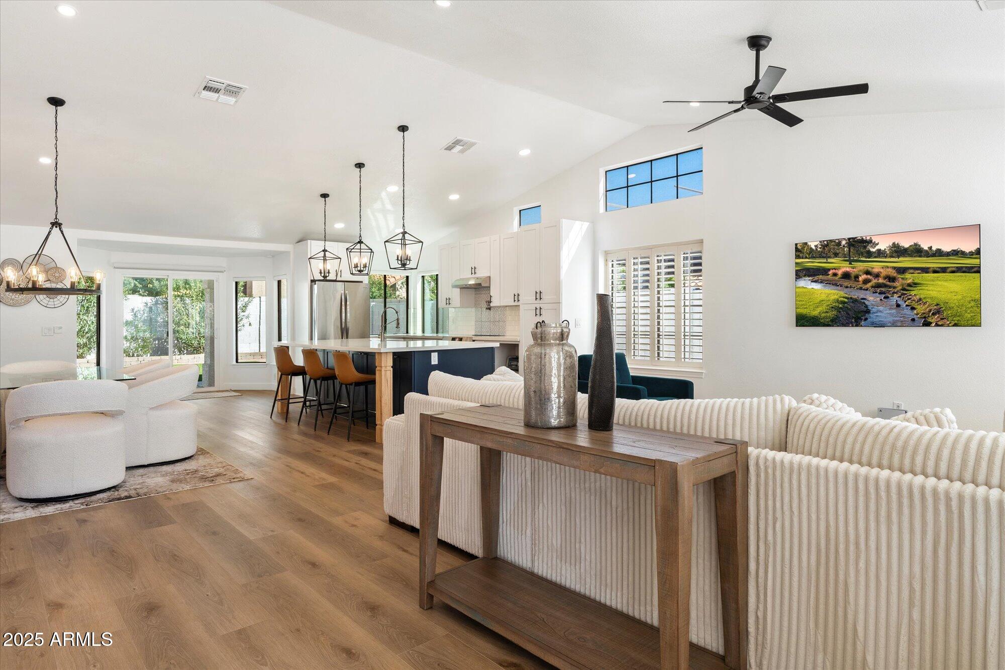 4812 E AIRE LIBRE Avenue