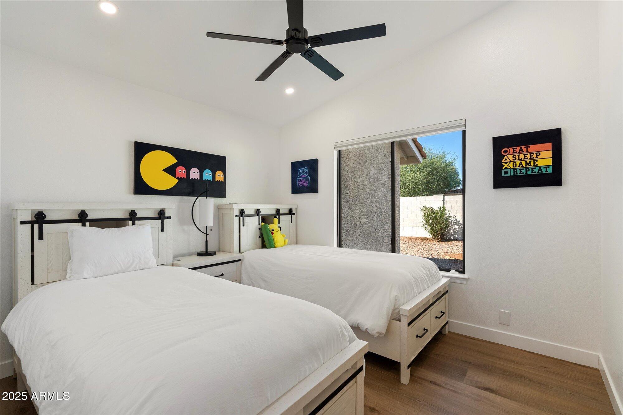 4812 E AIRE LIBRE Avenue