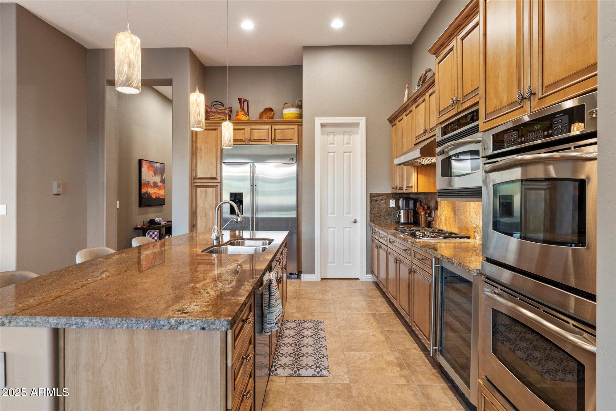 41318 N CLUB POINTE Drive