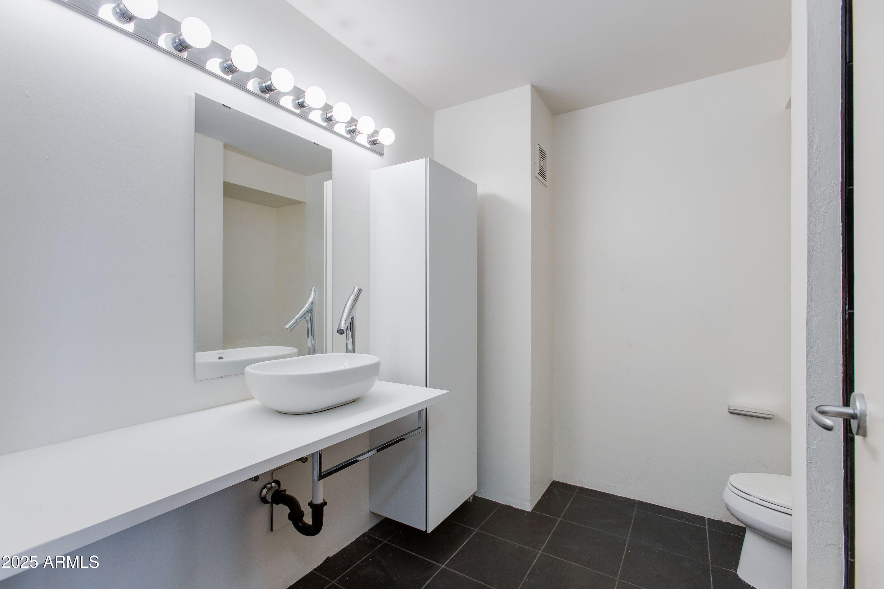 4808 N 24TH Street 806