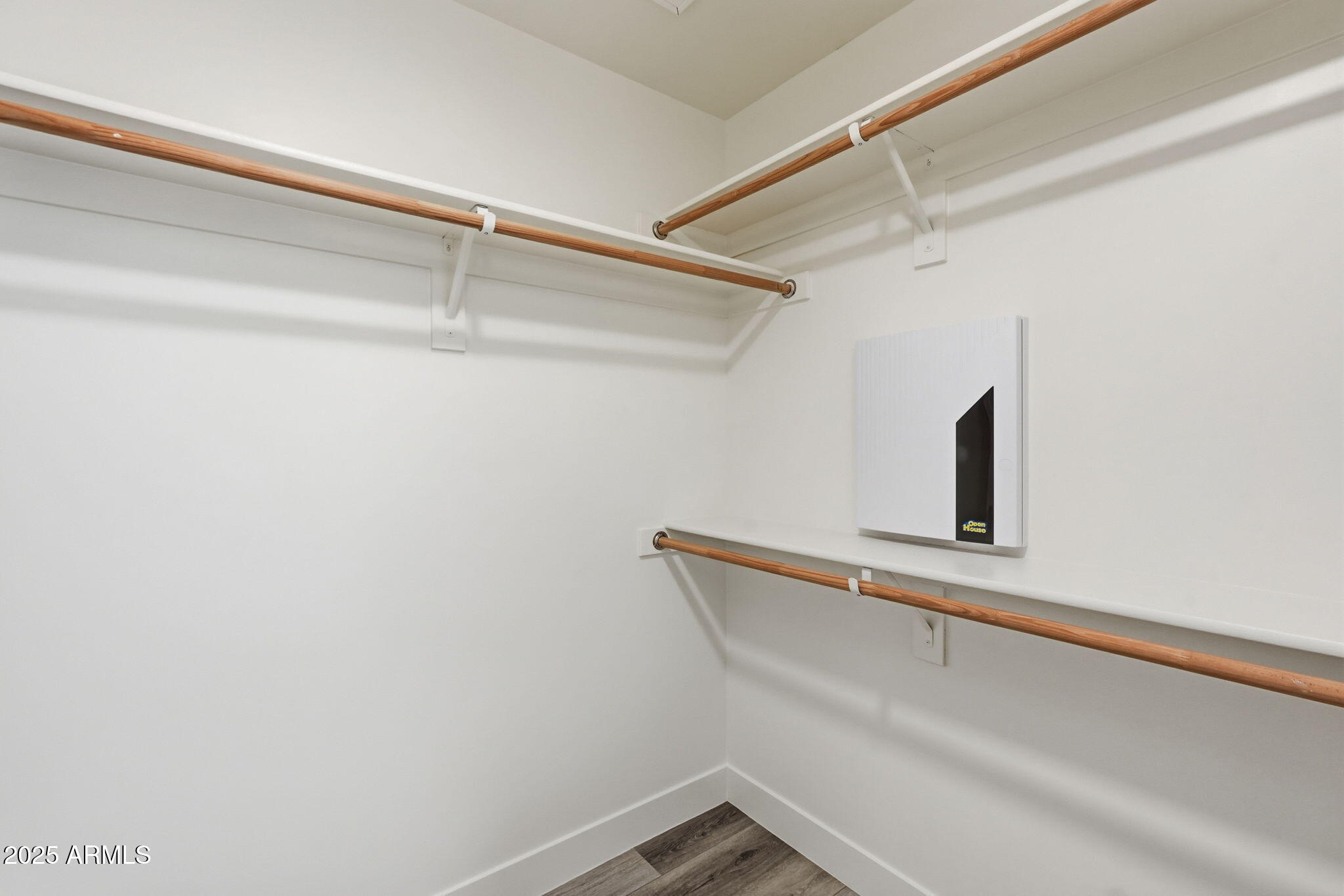 7300 E EARLL Drive 3016