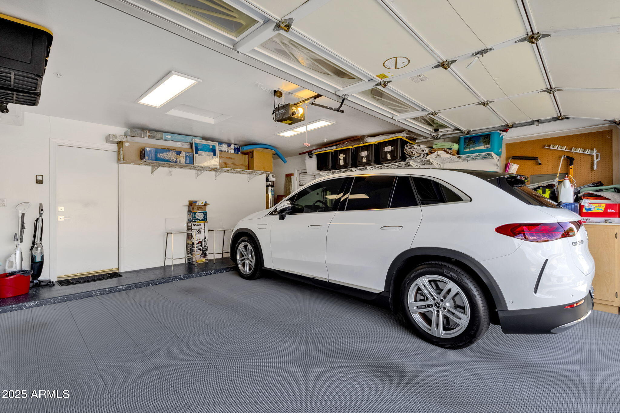 10601 E SHEENA Drive