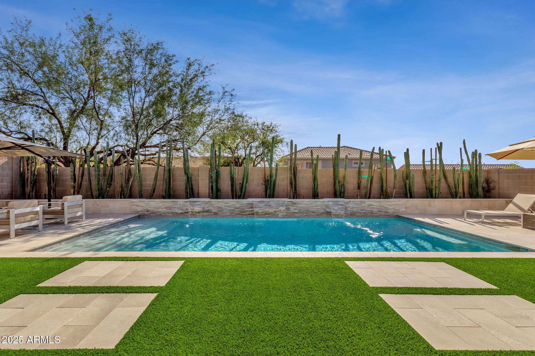 10601 E SHEENA Drive