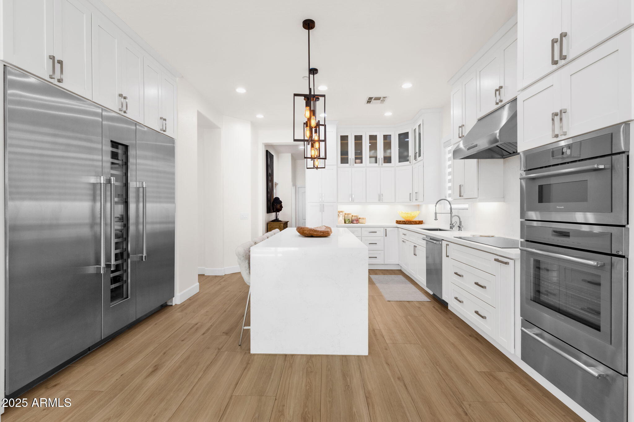 10601 E SHEENA Drive