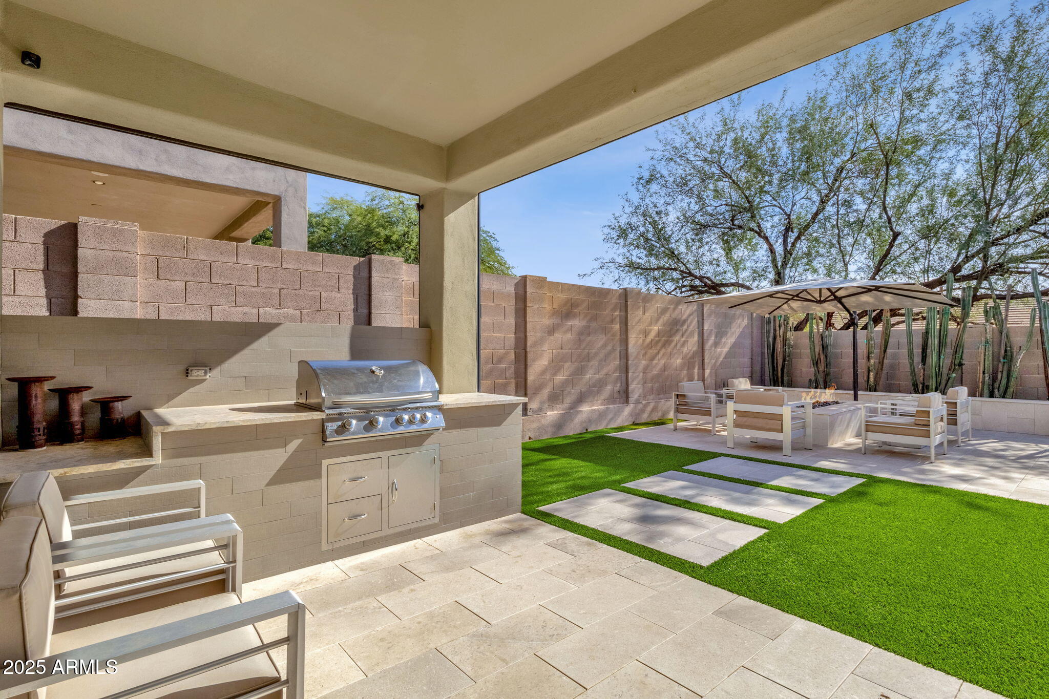 10601 E SHEENA Drive