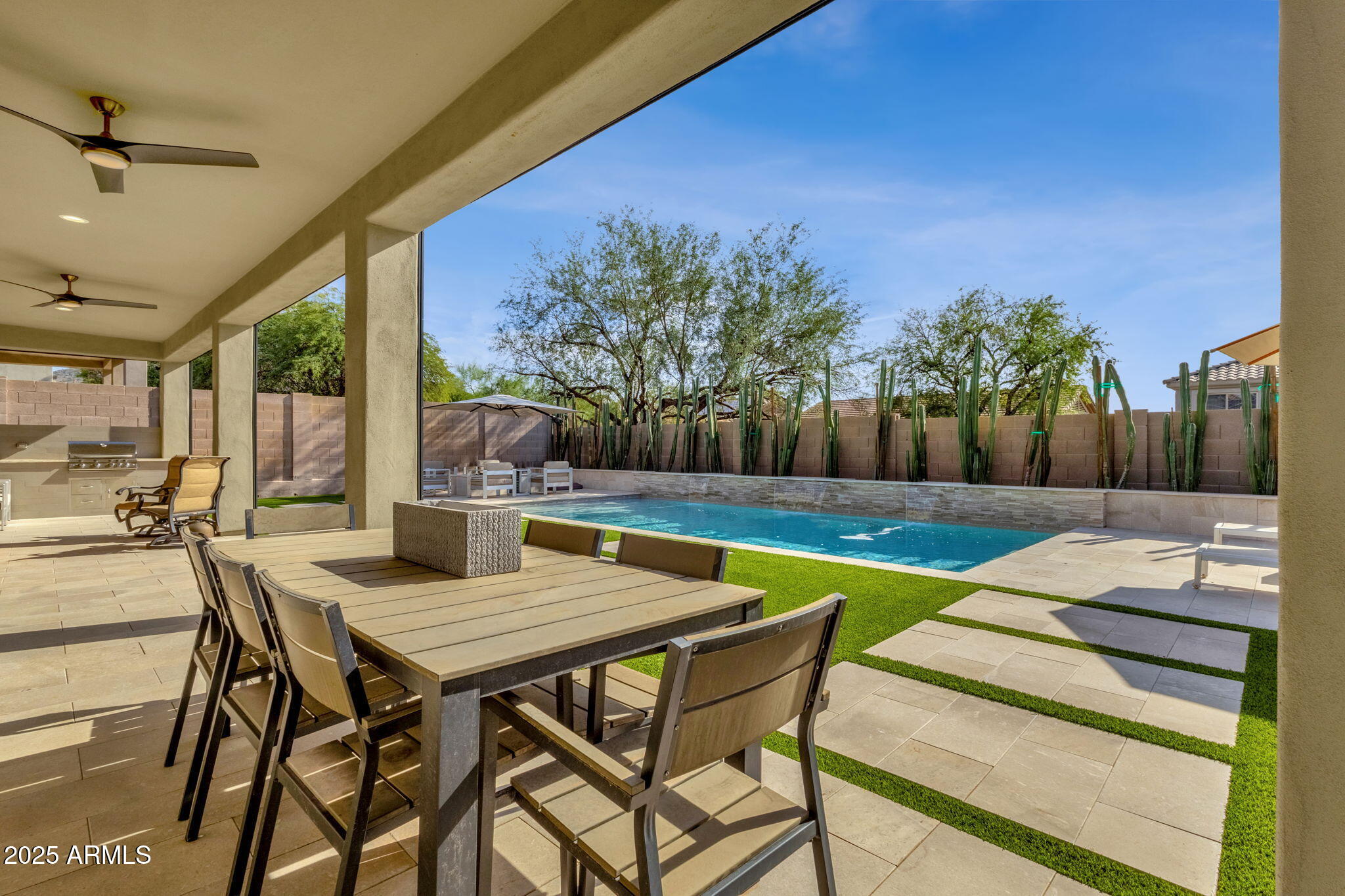 10601 E SHEENA Drive