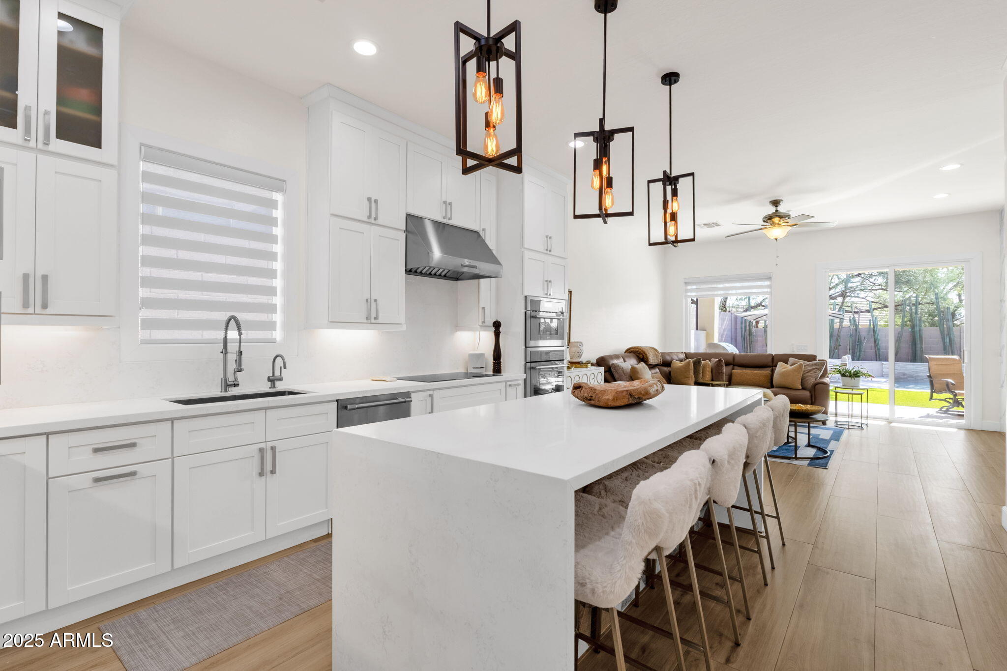 10601 E SHEENA Drive