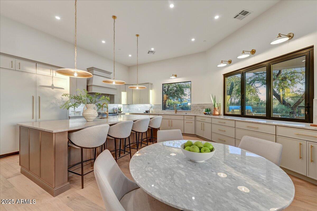 9219 E LOS GATOS Drive