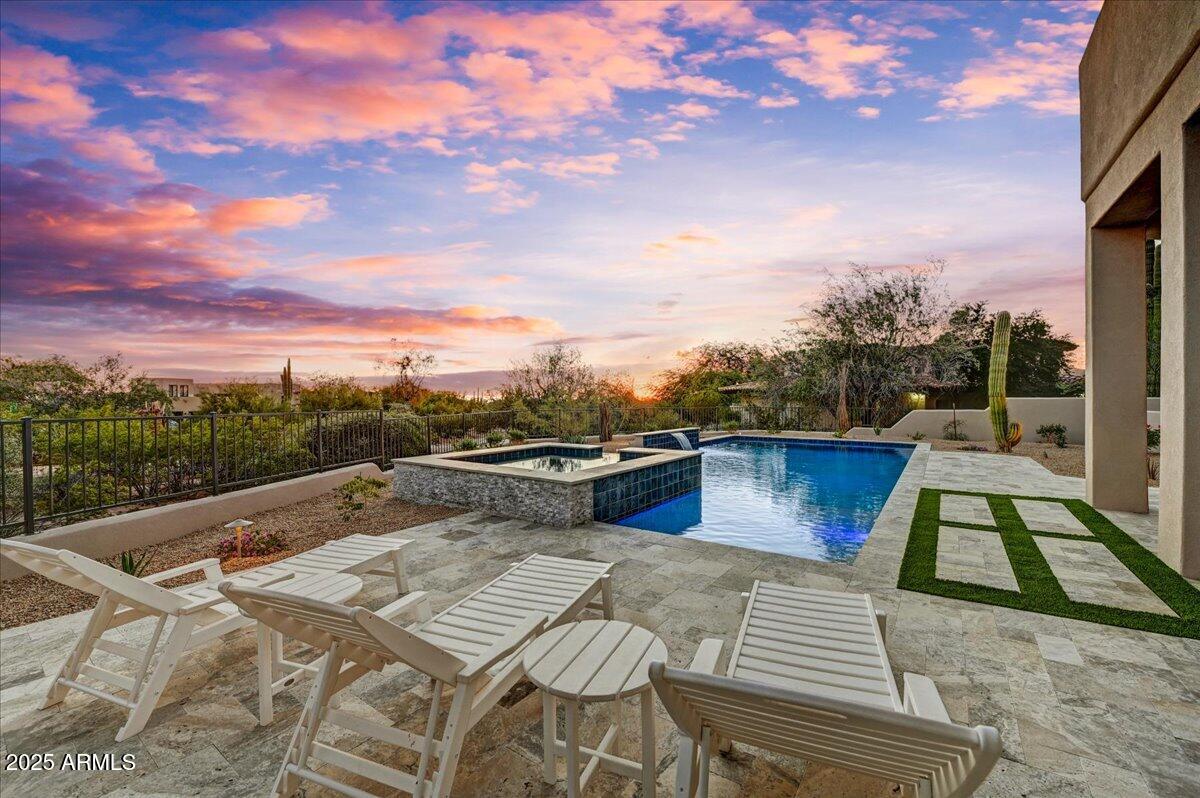 9219 E LOS GATOS Drive
