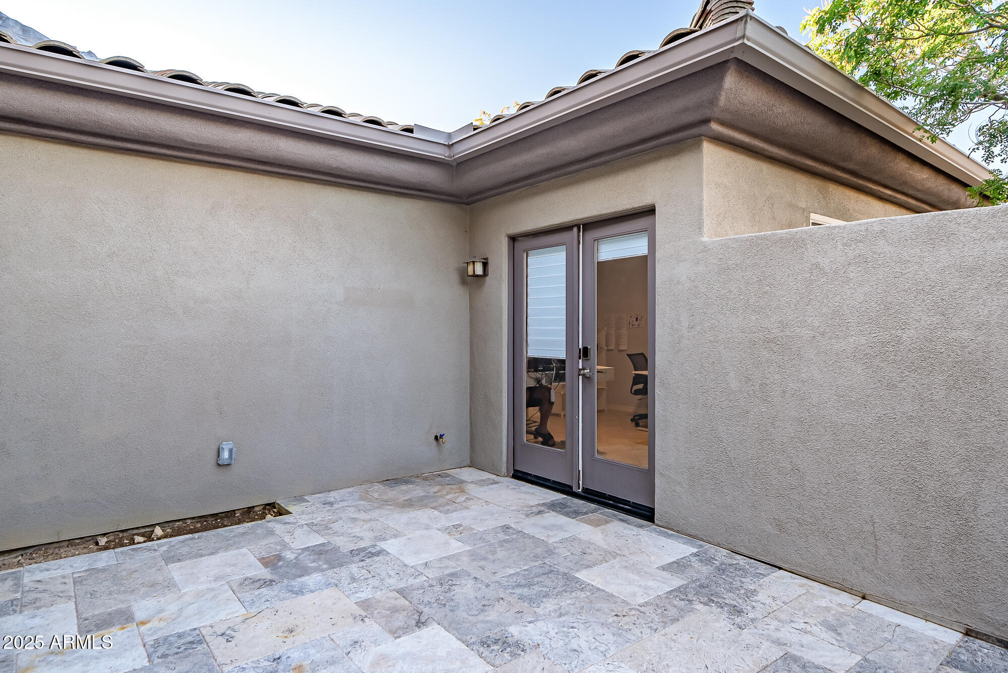 2339 W HAZELHURST Drive