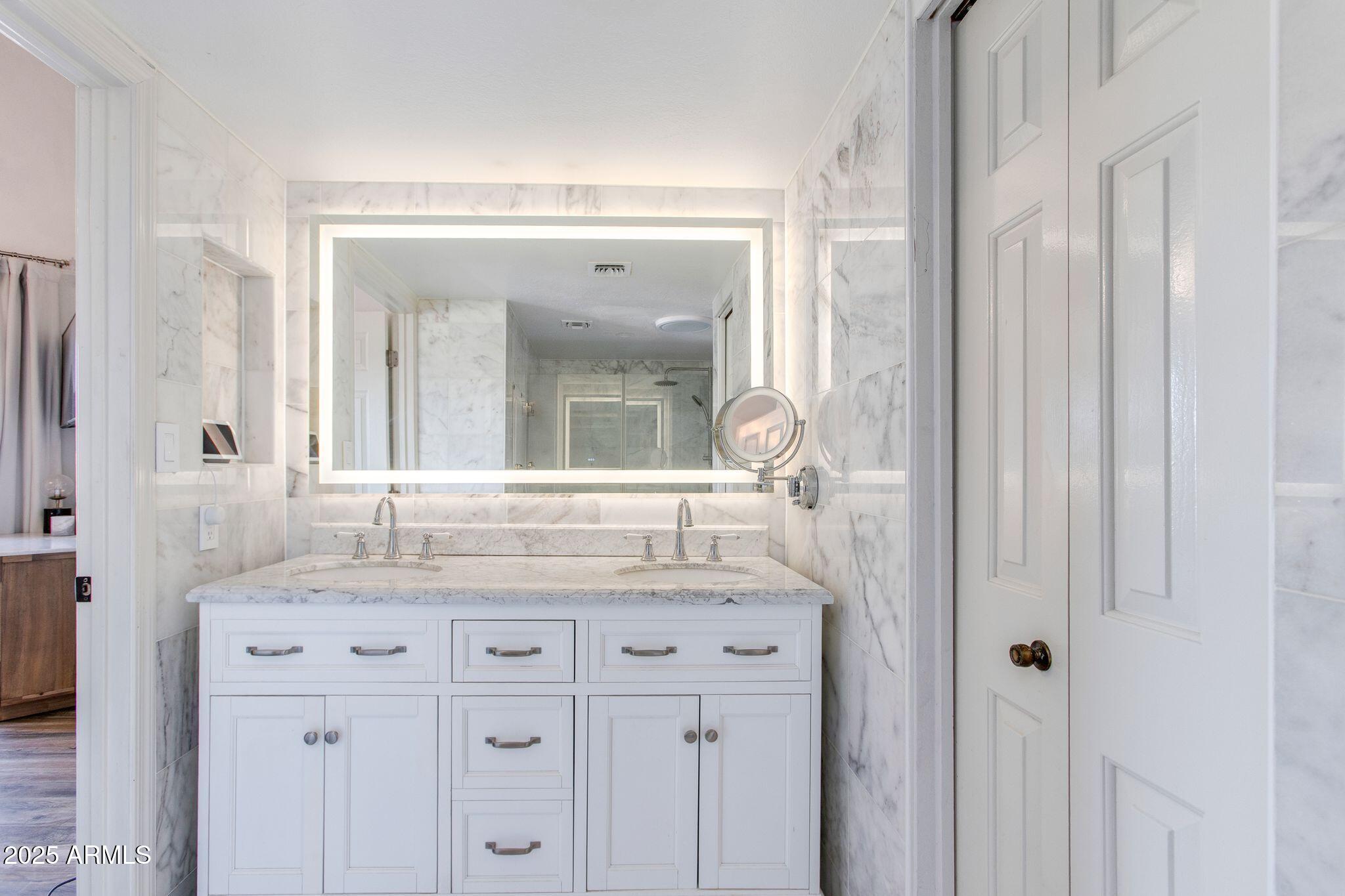 10301 N 70TH Street 234