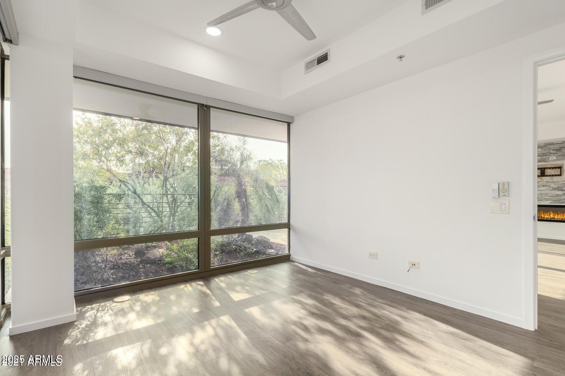 7147 E RANCHO VISTA Drive 7002