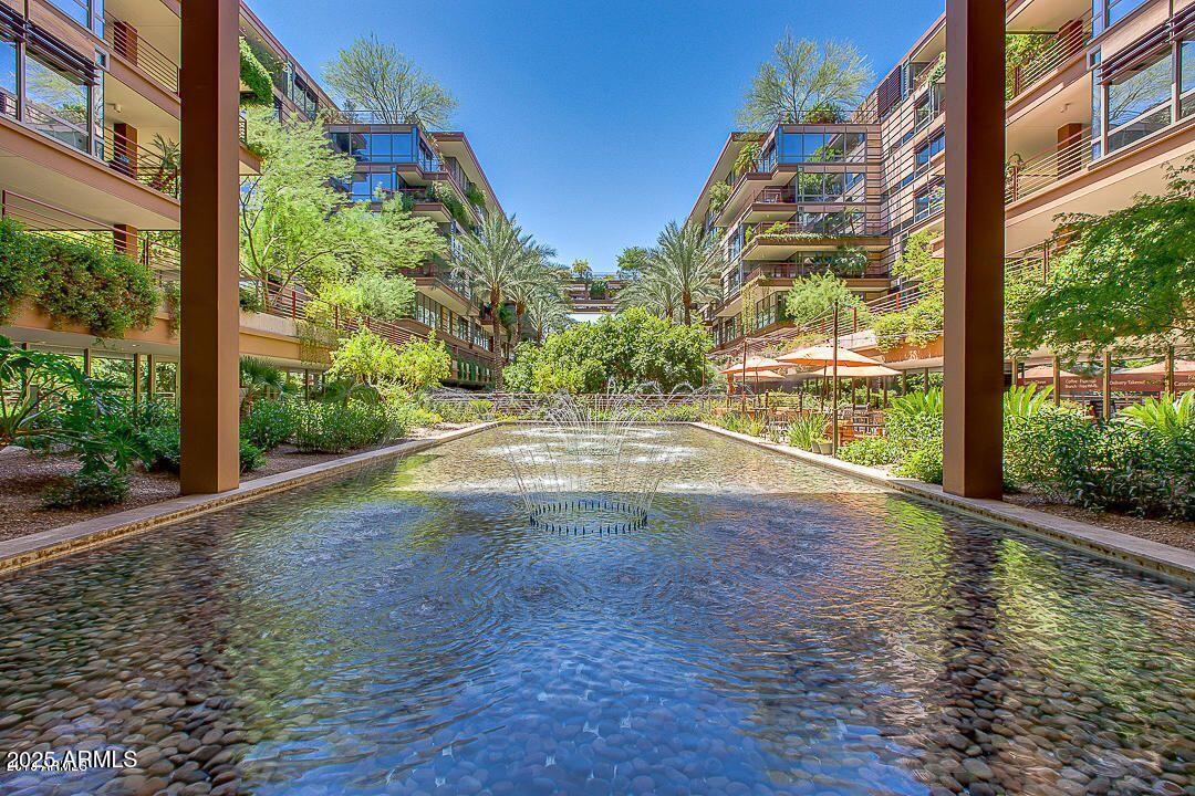 7147 E RANCHO VISTA Drive 7002