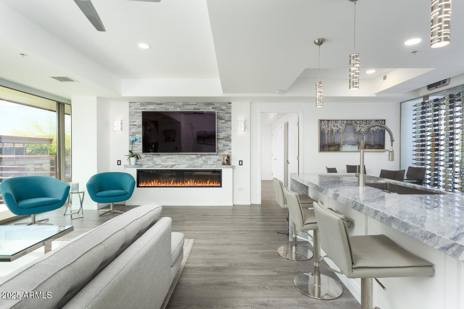 7147 E RANCHO VISTA Drive 7002