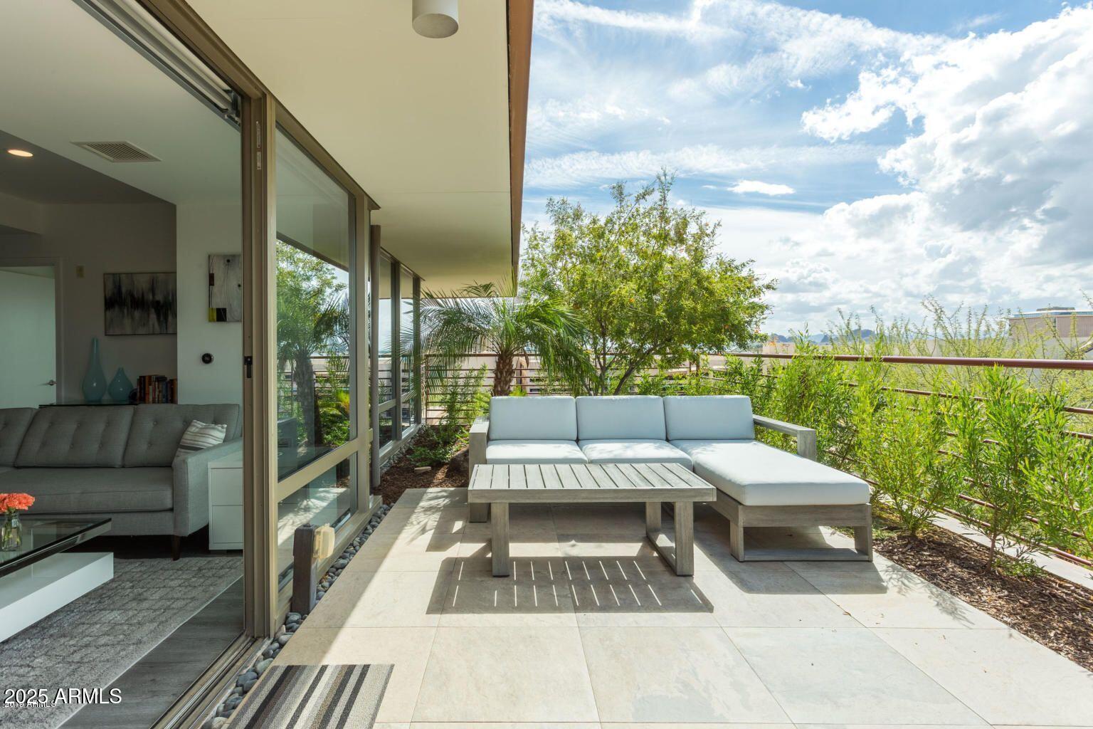 7147 E RANCHO VISTA Drive 7002