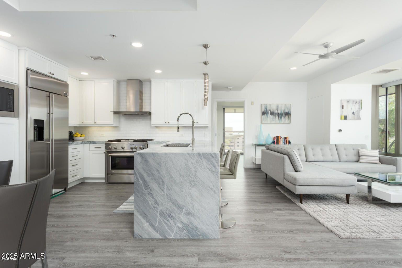 7147 E RANCHO VISTA Drive 7002