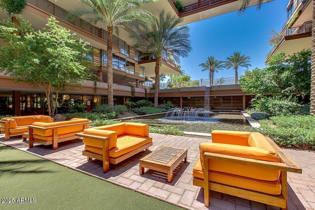 7147 E RANCHO VISTA Drive 7002