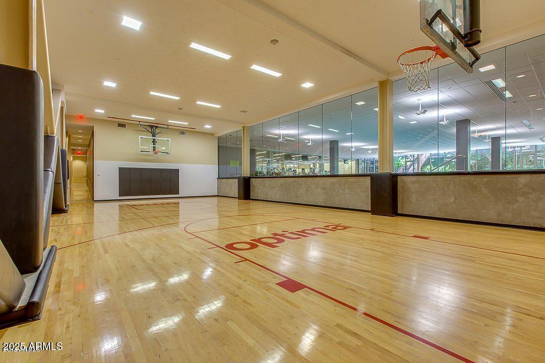 7147 E RANCHO VISTA Drive 7002