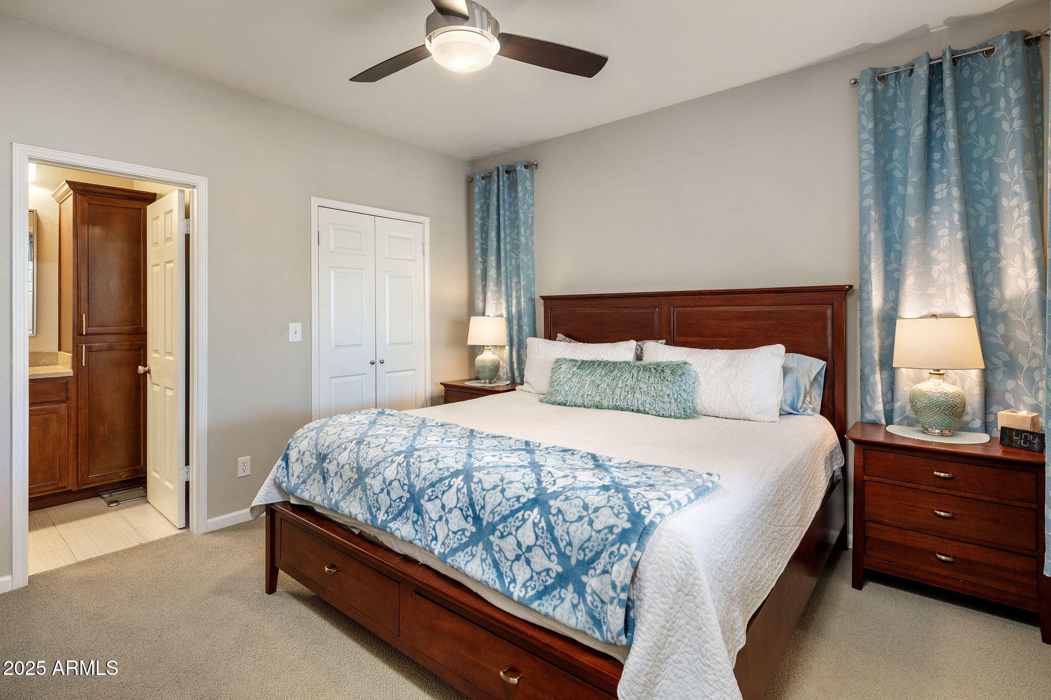 7009 E ACOMA Drive 2001