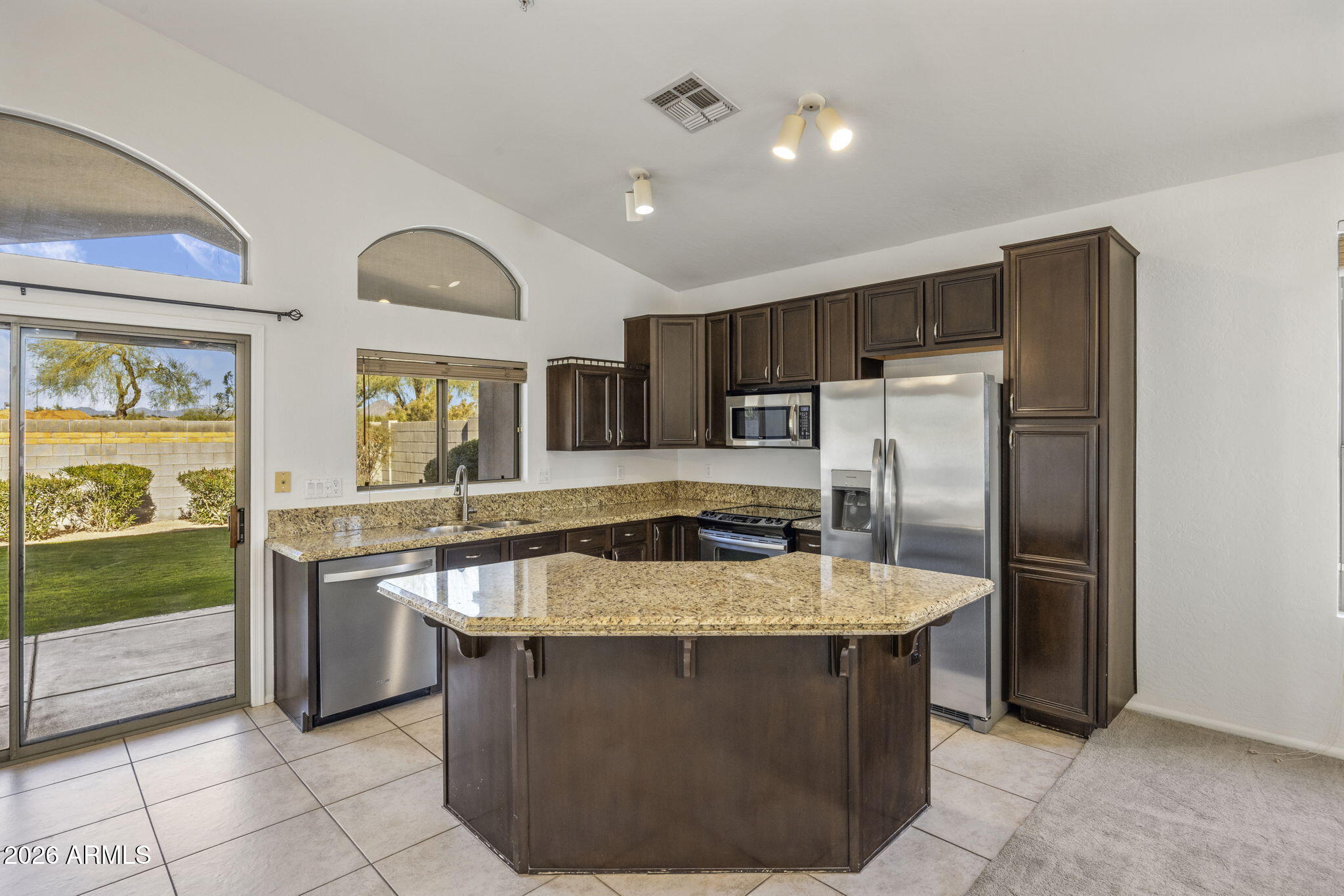 8122 E THERESA Drive