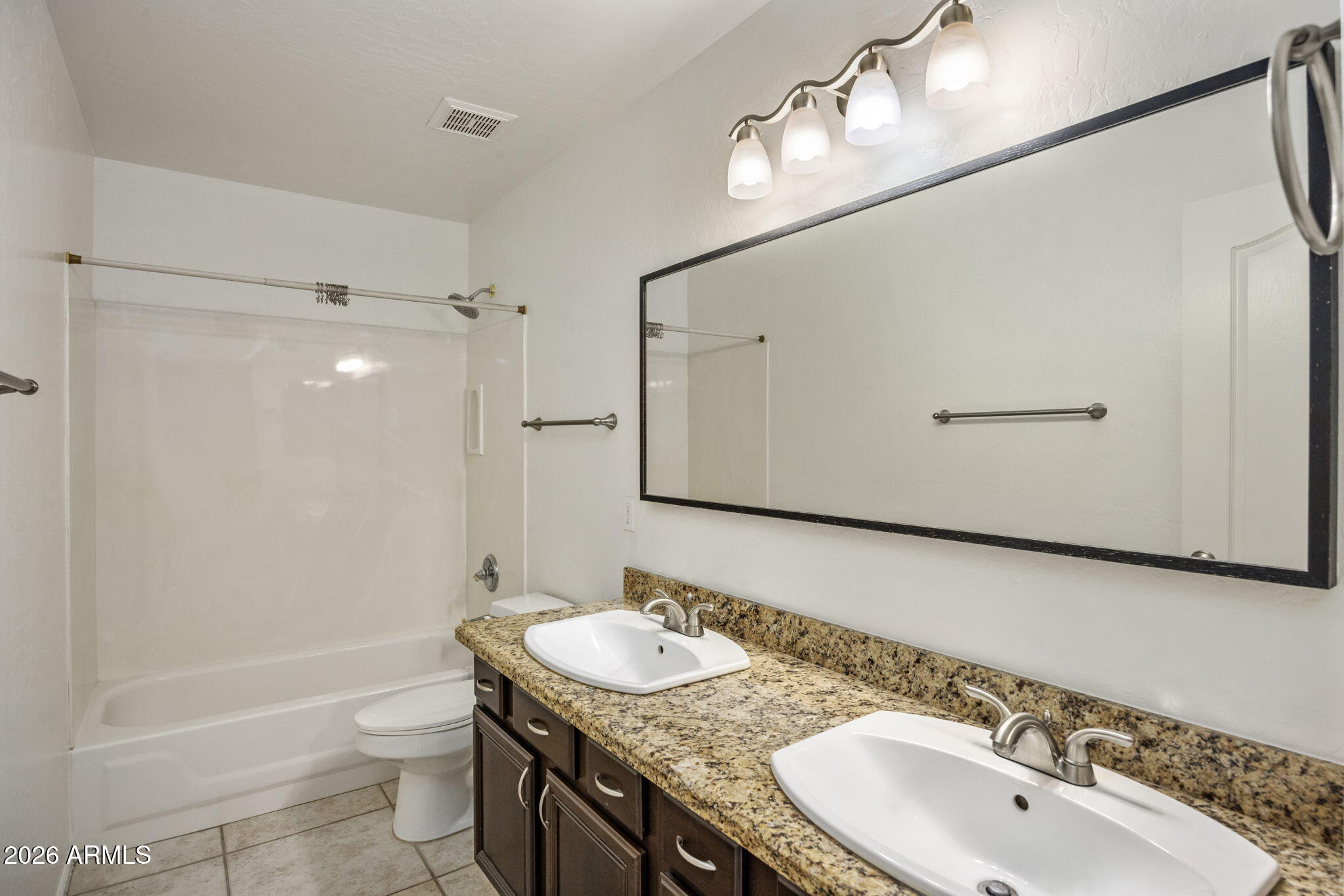 8122 E THERESA Drive