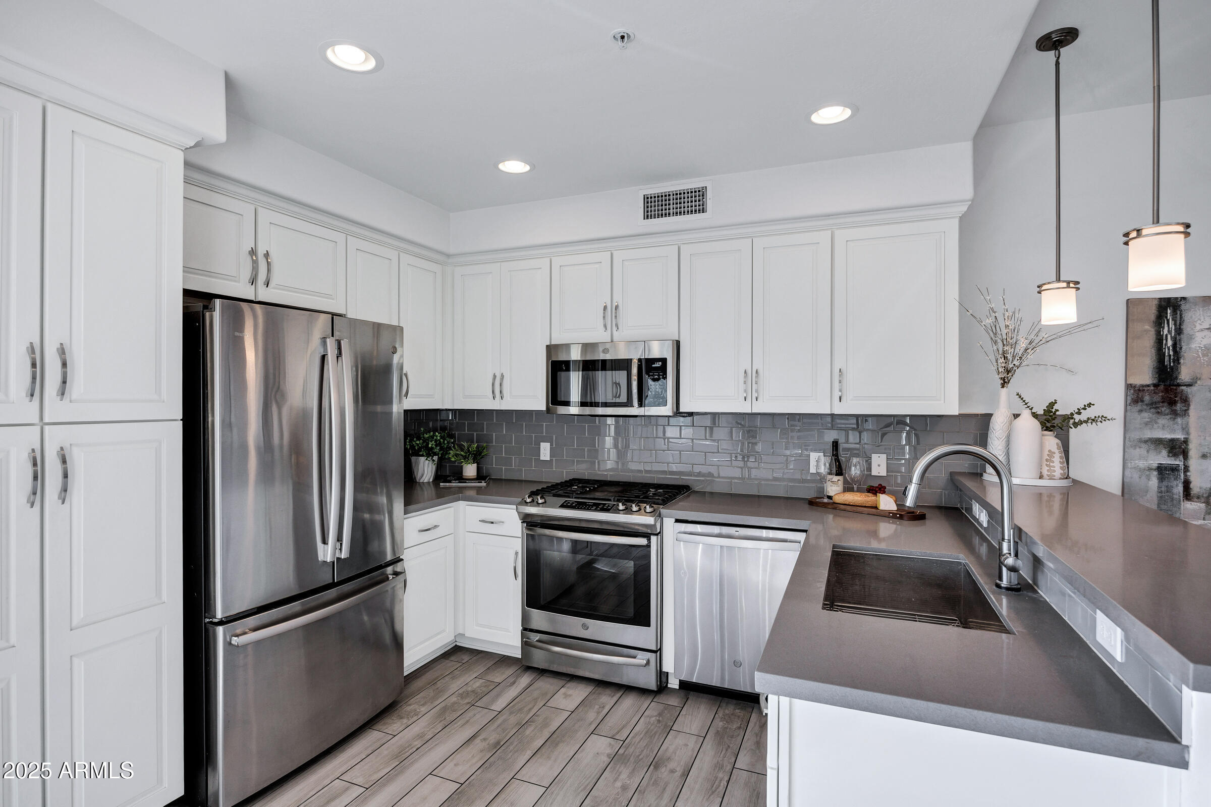 17850 N 68TH Street 2063