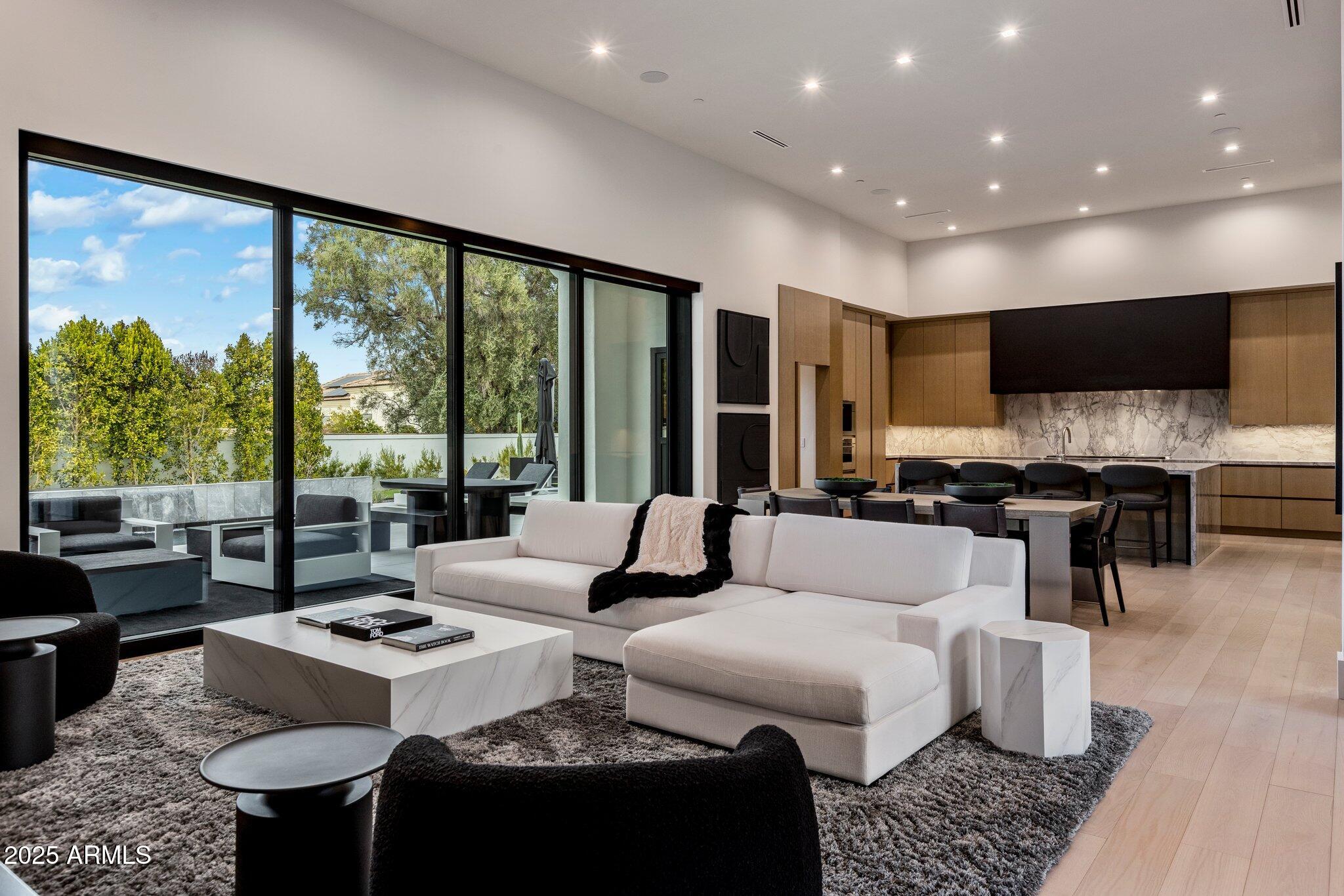 7120 E PARADISE RANCH Road