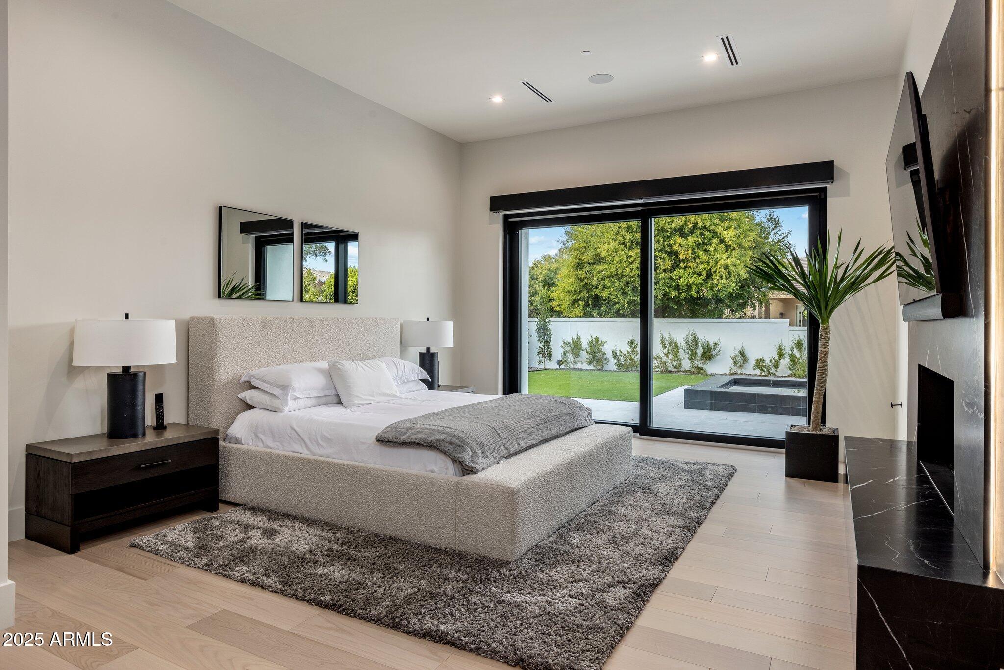 7120 E PARADISE RANCH Road