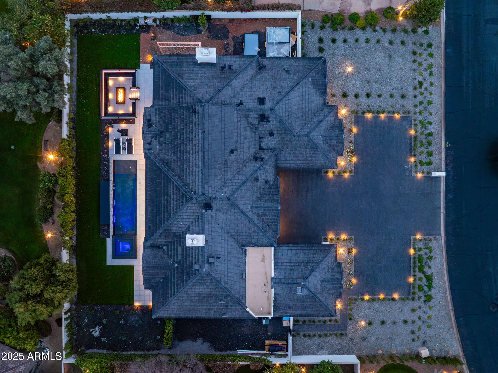 7120 E PARADISE RANCH Road