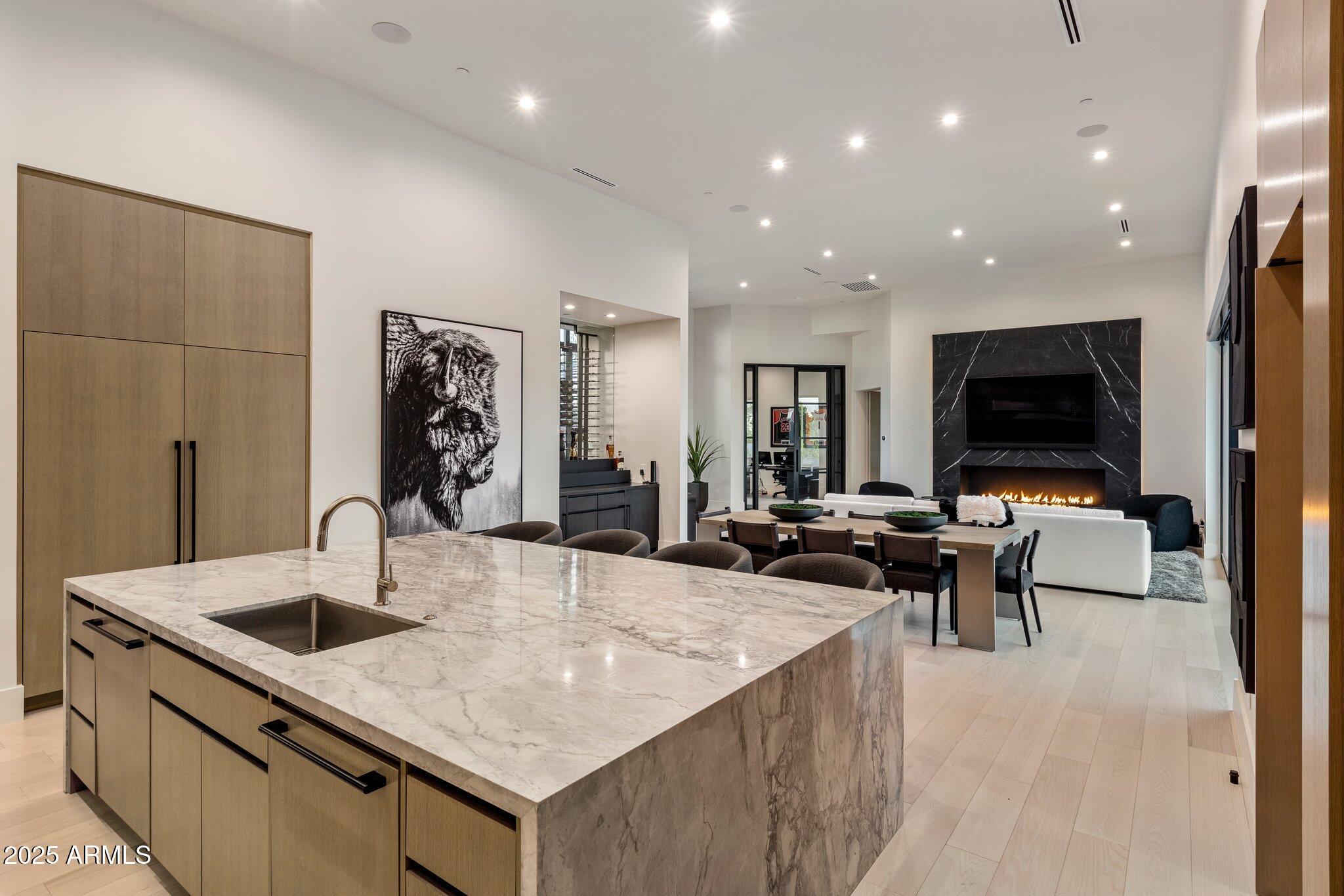 7120 E PARADISE RANCH Road