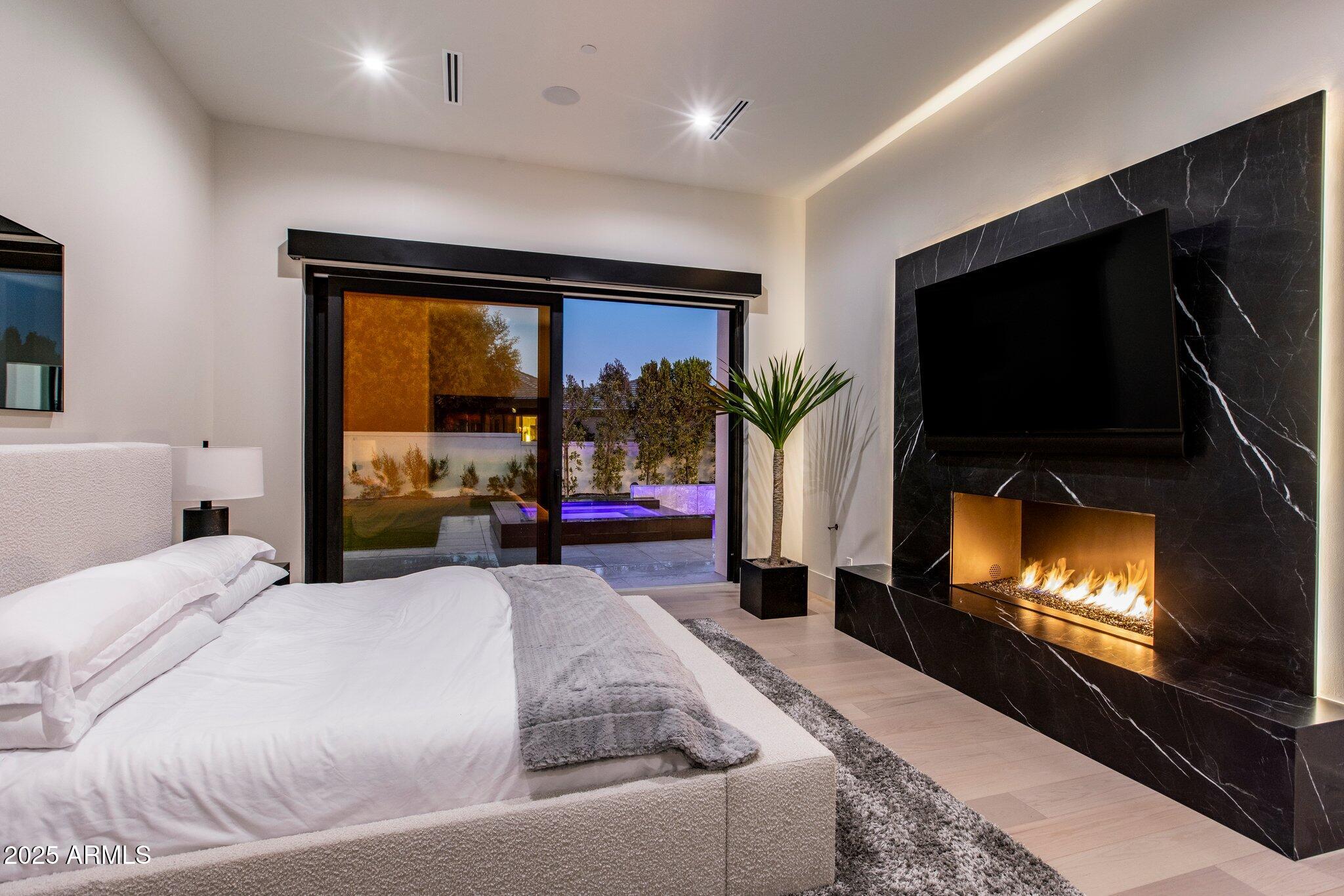 7120 E PARADISE RANCH Road