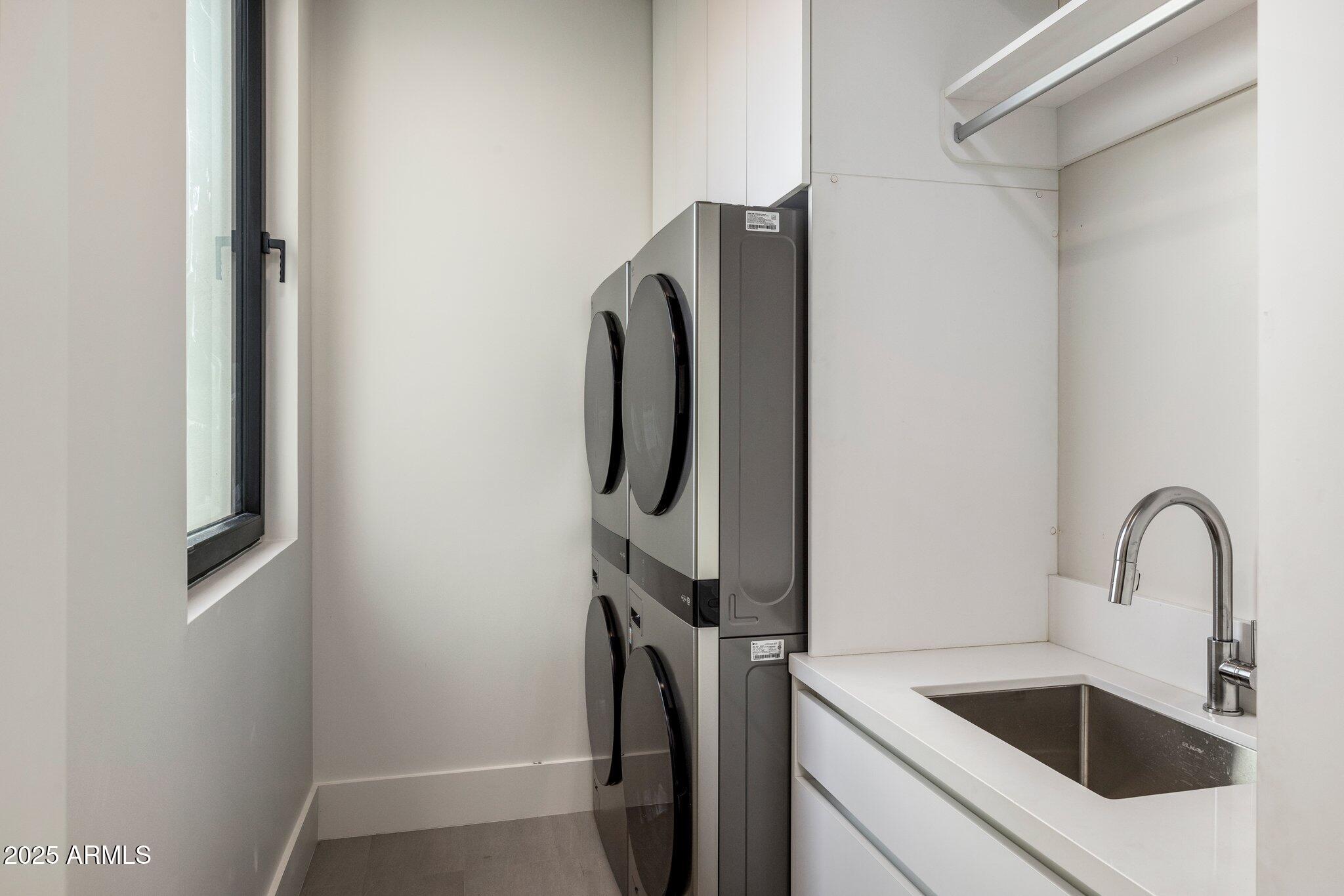 7120 E PARADISE RANCH Road